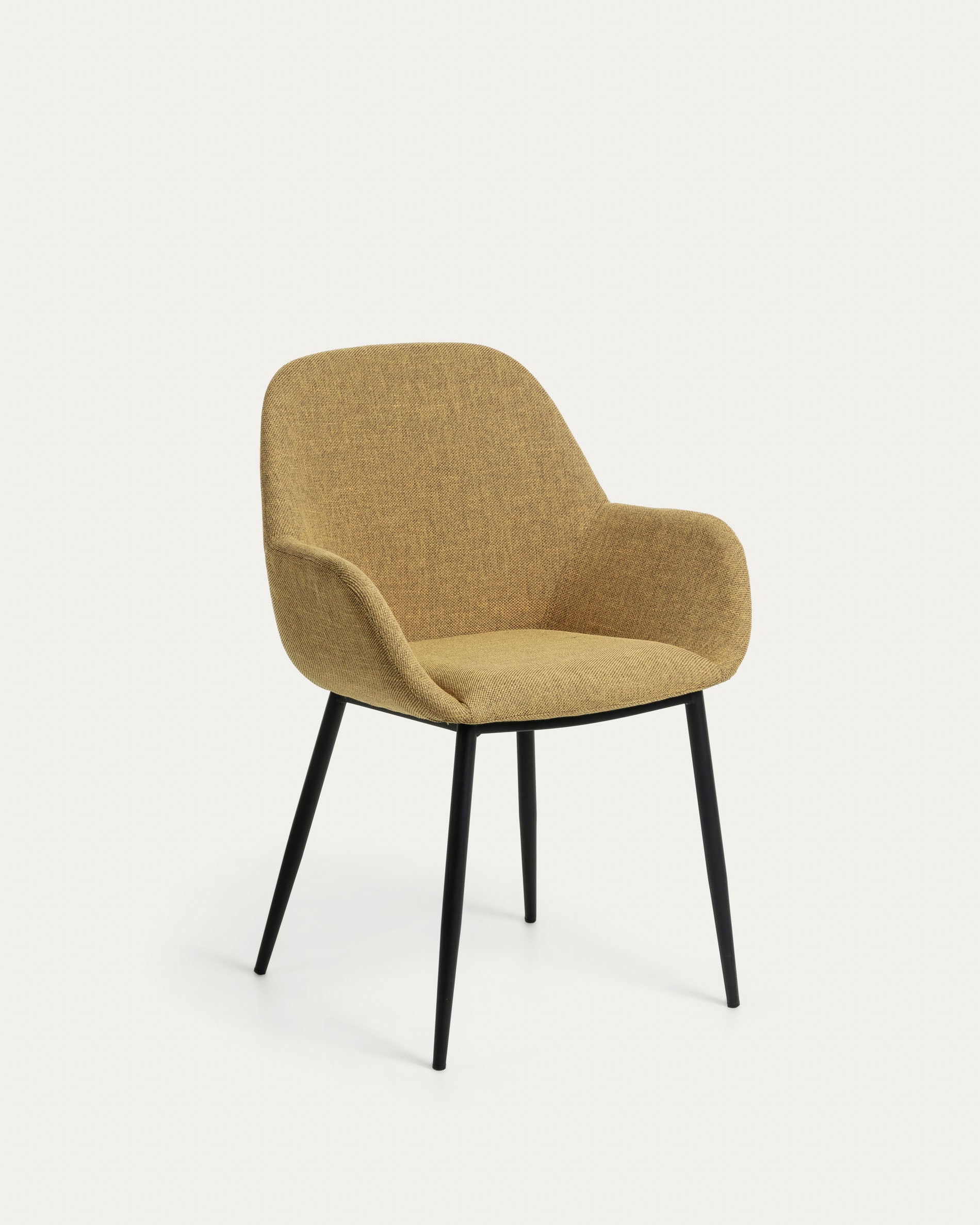 Konna Stuhl in Senfgelb mit schwarz lackierten Stahlbeinen FR in Senfgelb präsentiert im Onlineshop von KAQTU Design AG. Stuhl ist von Kave Home