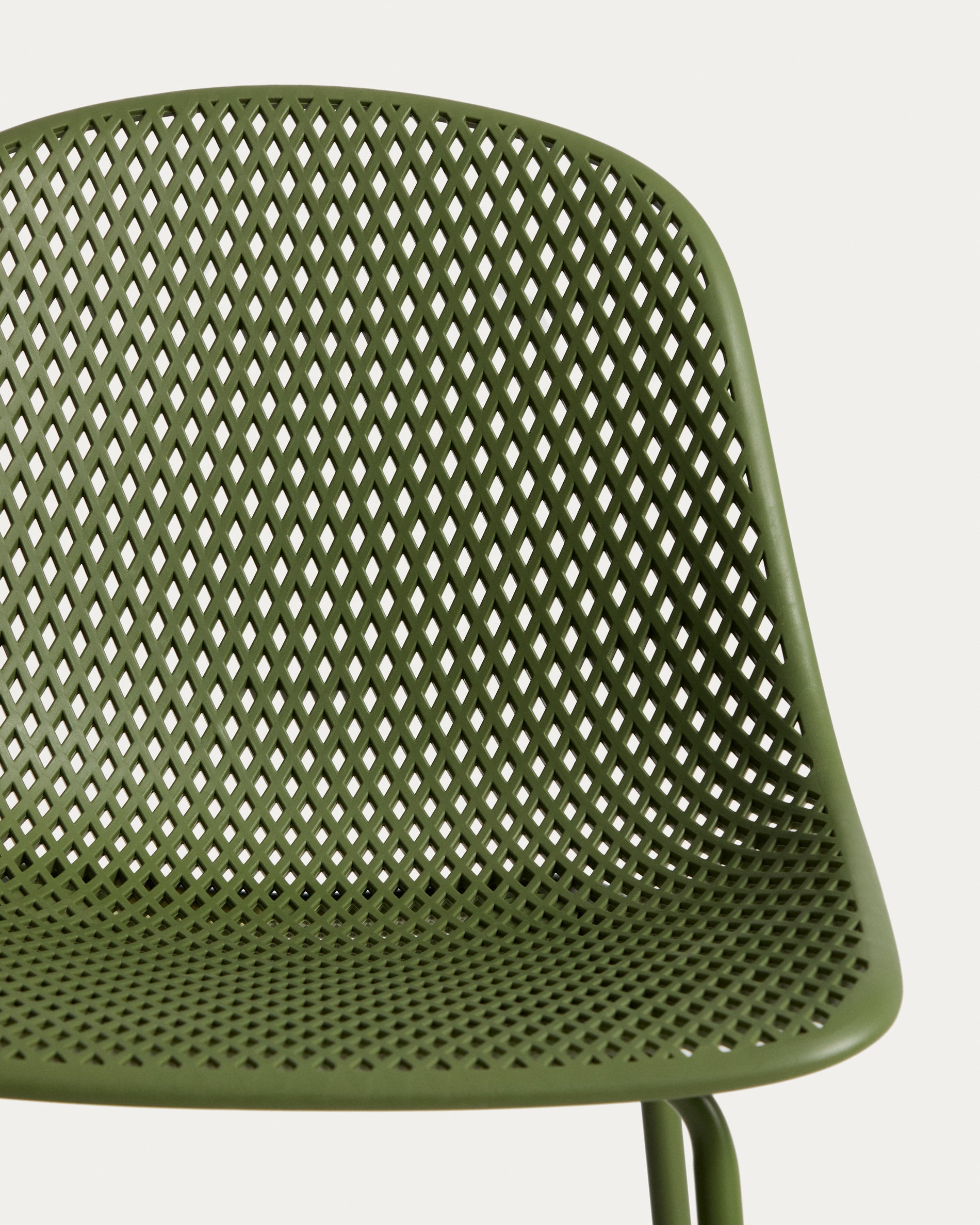 Outdoor-Hocker Quinby in Grün, 75 cm in Grün präsentiert im Onlineshop von KAQTU Design AG. Gartenstuhl ist von Kave Home