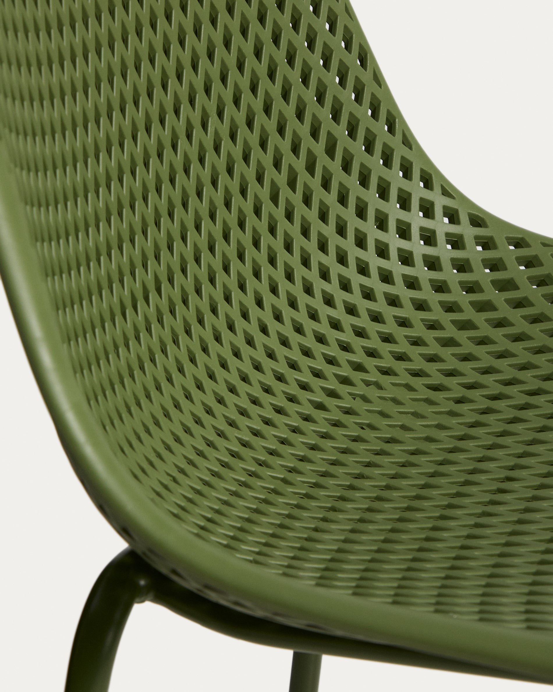 Outdoor-Hocker Quinby in Grün, 75 cm in Grün präsentiert im Onlineshop von KAQTU Design AG. Gartenstuhl ist von Kave Home