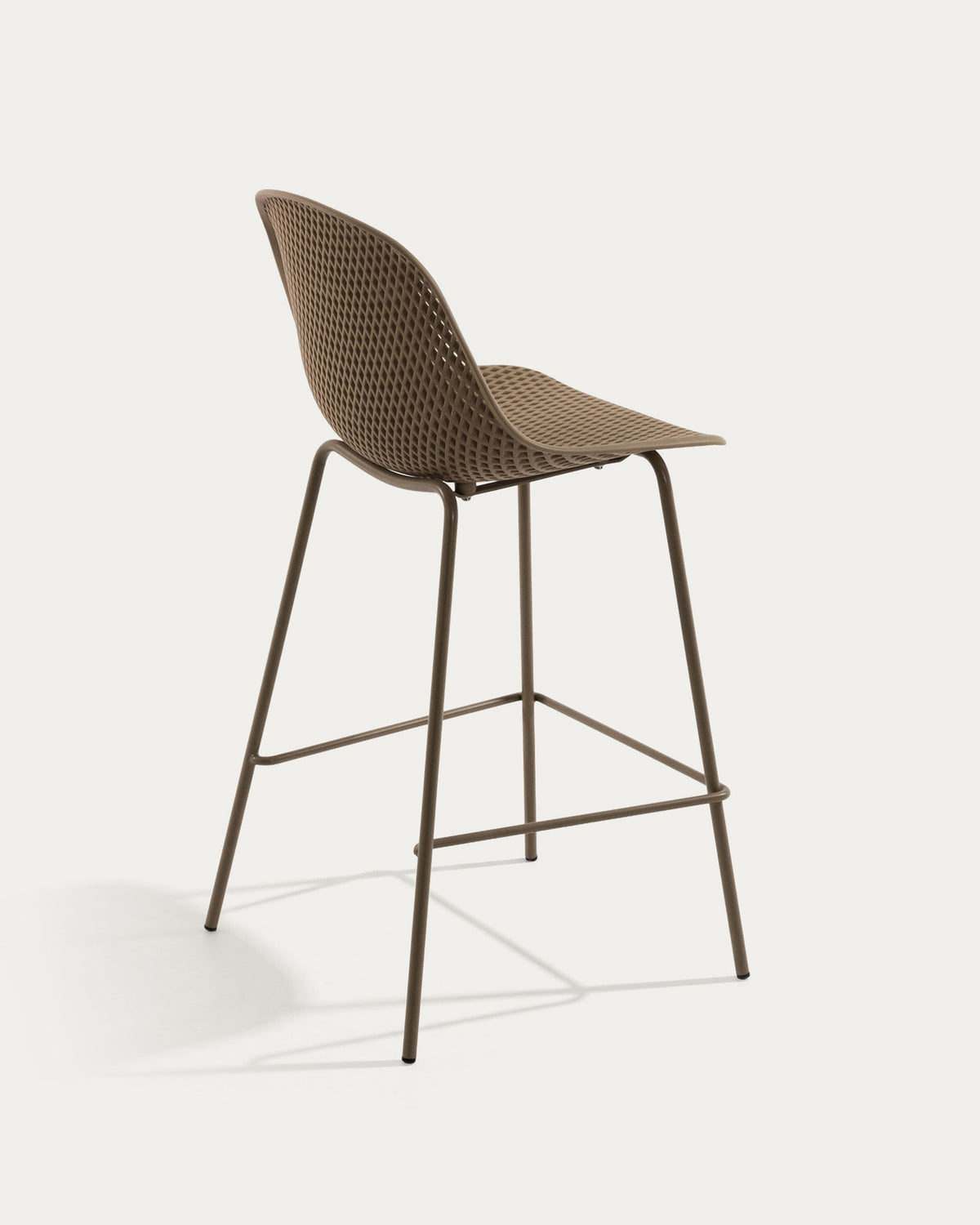 Quinby Barhocker beige Höhe 75 cm in Beige präsentiert im Onlineshop von KAQTU Design AG. Outdoor-Barstuhl ist von Kave Home