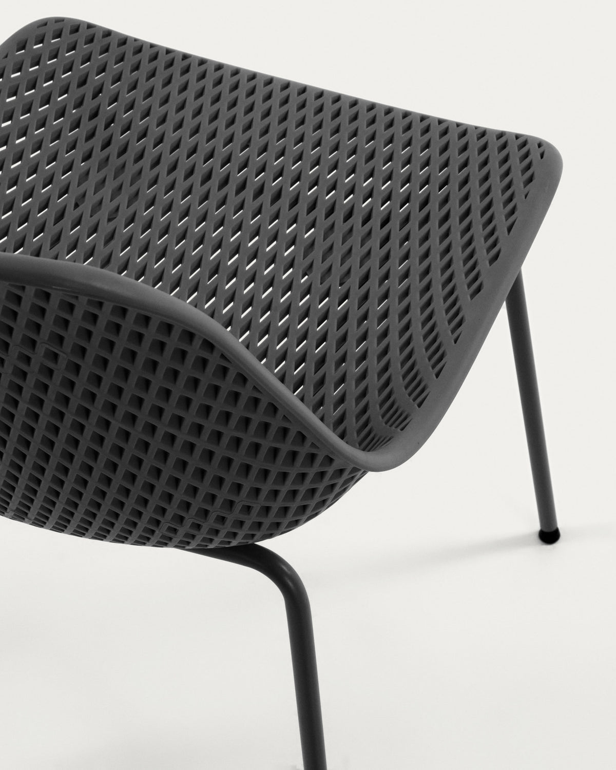 Outdoor Stuhl Quinby grau in Grau präsentiert im Onlineshop von KAQTU Design AG. Gartenstuhl ist von Kave Home