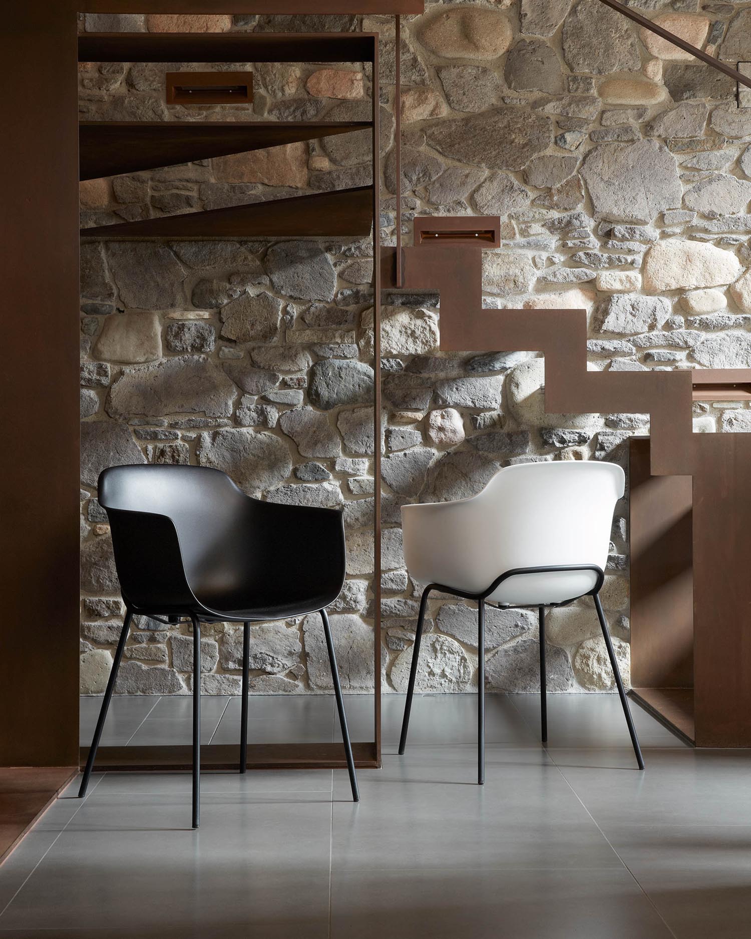 Khasumi Stuhl weiß in Weiss präsentiert im Onlineshop von KAQTU Design AG. Stuhl ist von Kave Home