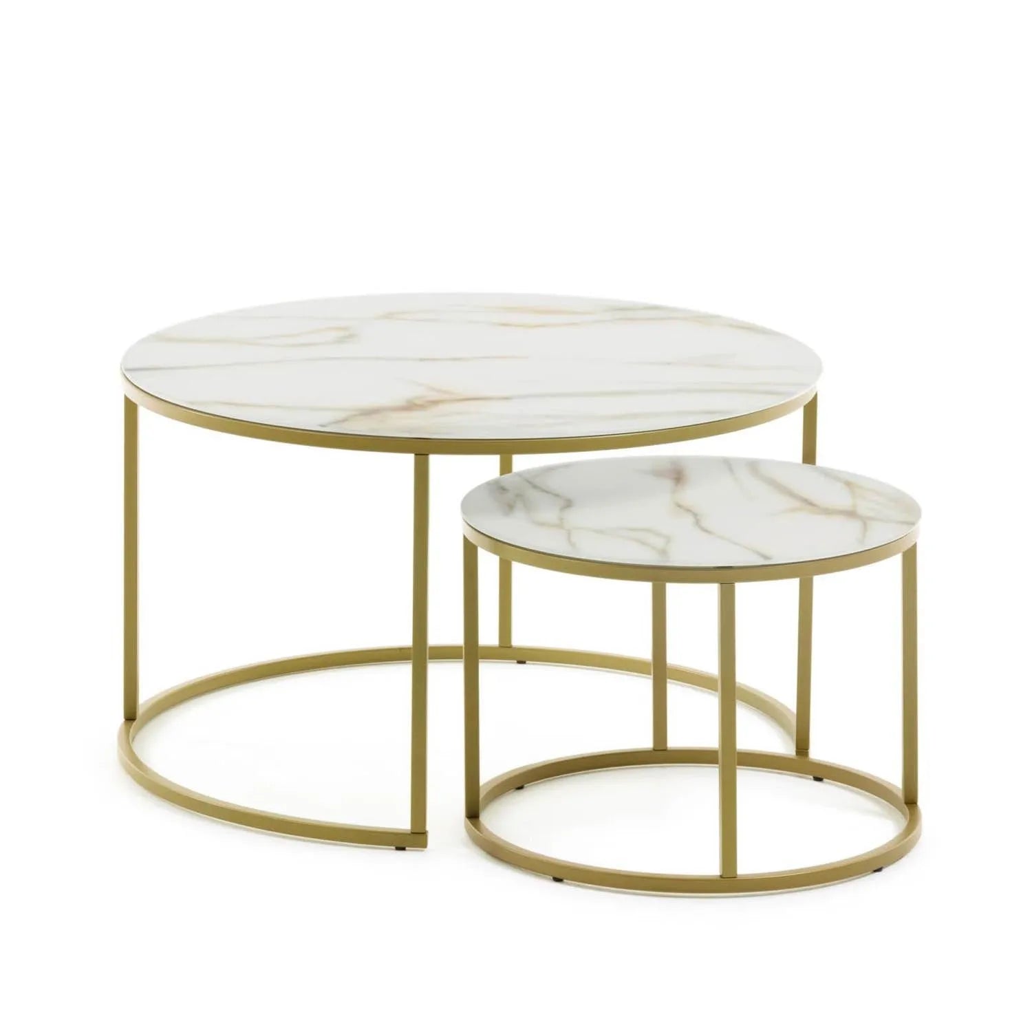 Elegantes Leonor-Set: Zwei Beistelltische aus weißem Glas mit Marmoreffekt, Stahlkonstruktion in Gold. Platzsparend und einzigartig. Ø 80/50 cm.