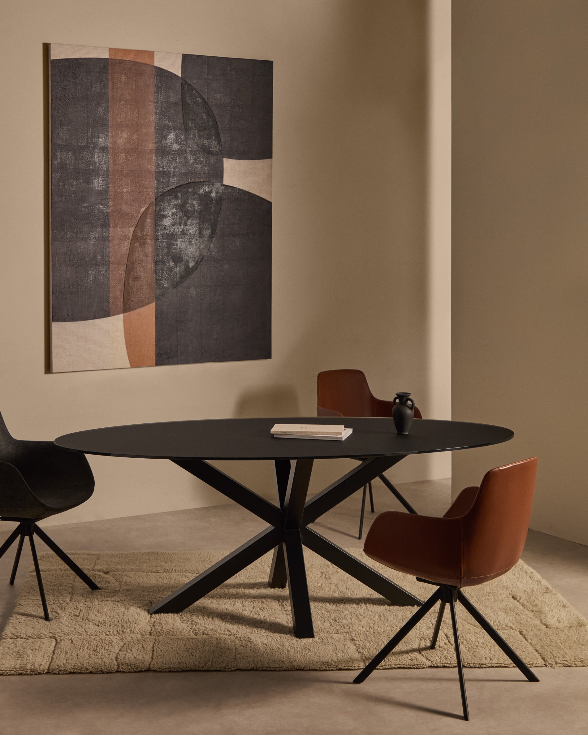 Argo table made of transparent glass with black steel legs Ø 200 x 100 cm