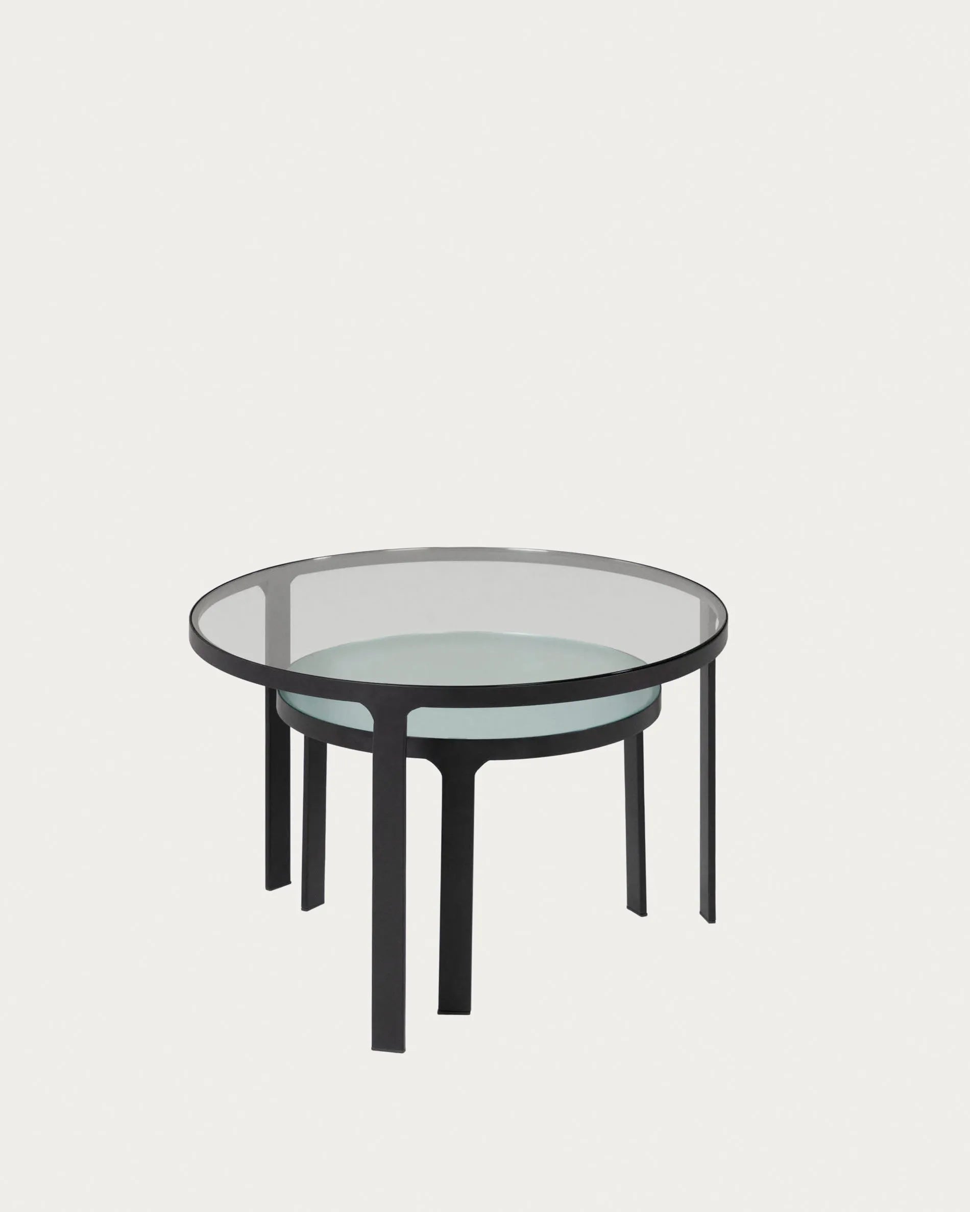 Elegantes Duo: Zwei Beistelltische aus Glas, Ø 70 cm und Ø 50 cm, vereinen Stil und Funktionalität für Ihr Wohnzimmer.