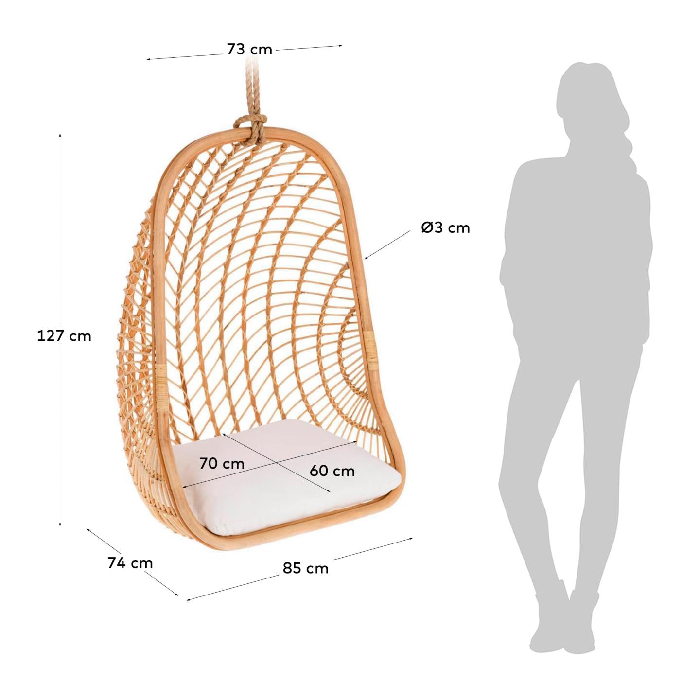 Moderner Hängesessel Ekaterina aus Rattan von Kave Home, perfekt für Innen- und Außenbereiche, bietet Stil und Bequemlichkeit.