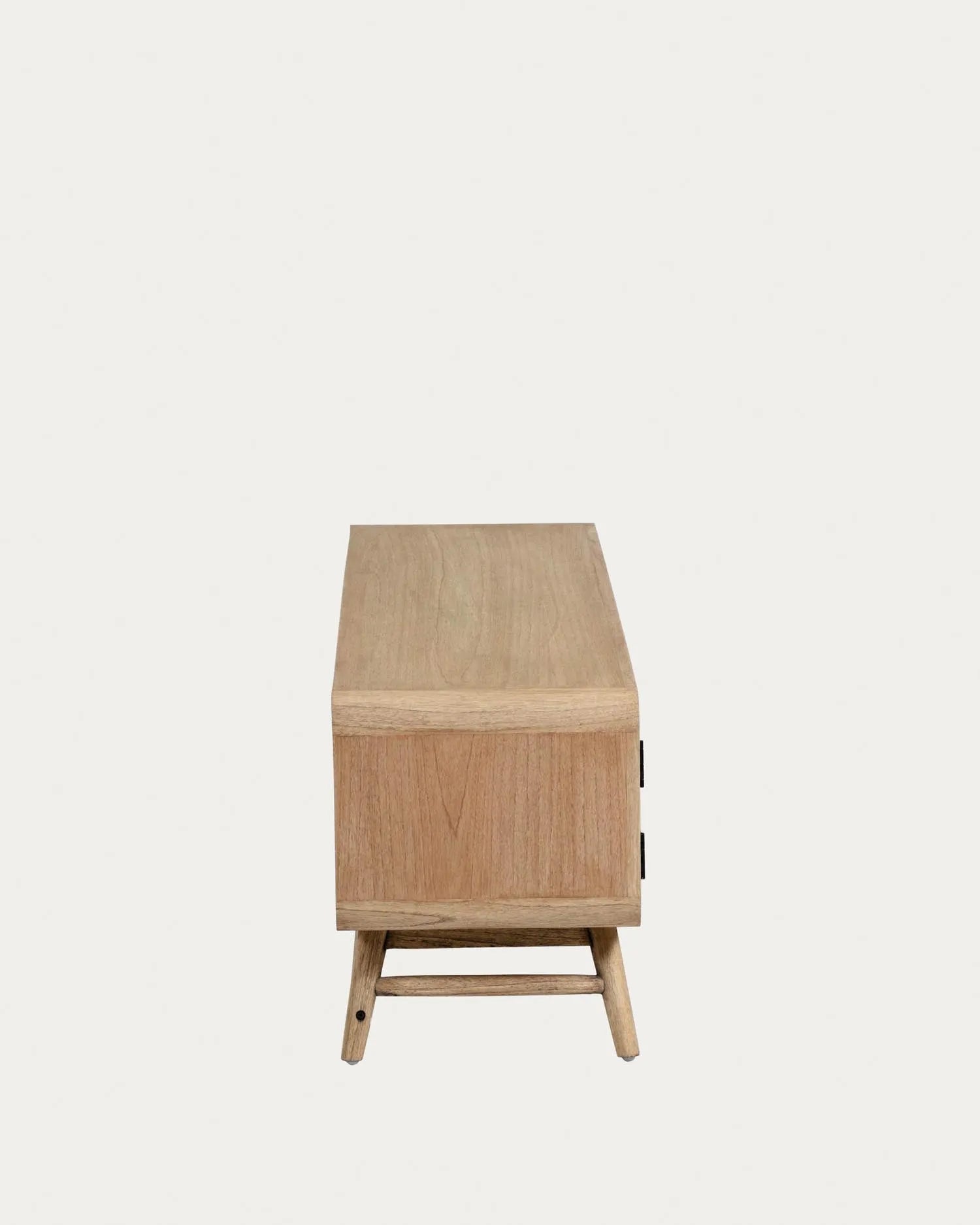 Eleganter TV-Schrank aus Mindiholz und Rattan, 150x50 cm, vereint rustikalen Charme mit modernem Design für stilvolle Wohnräume.