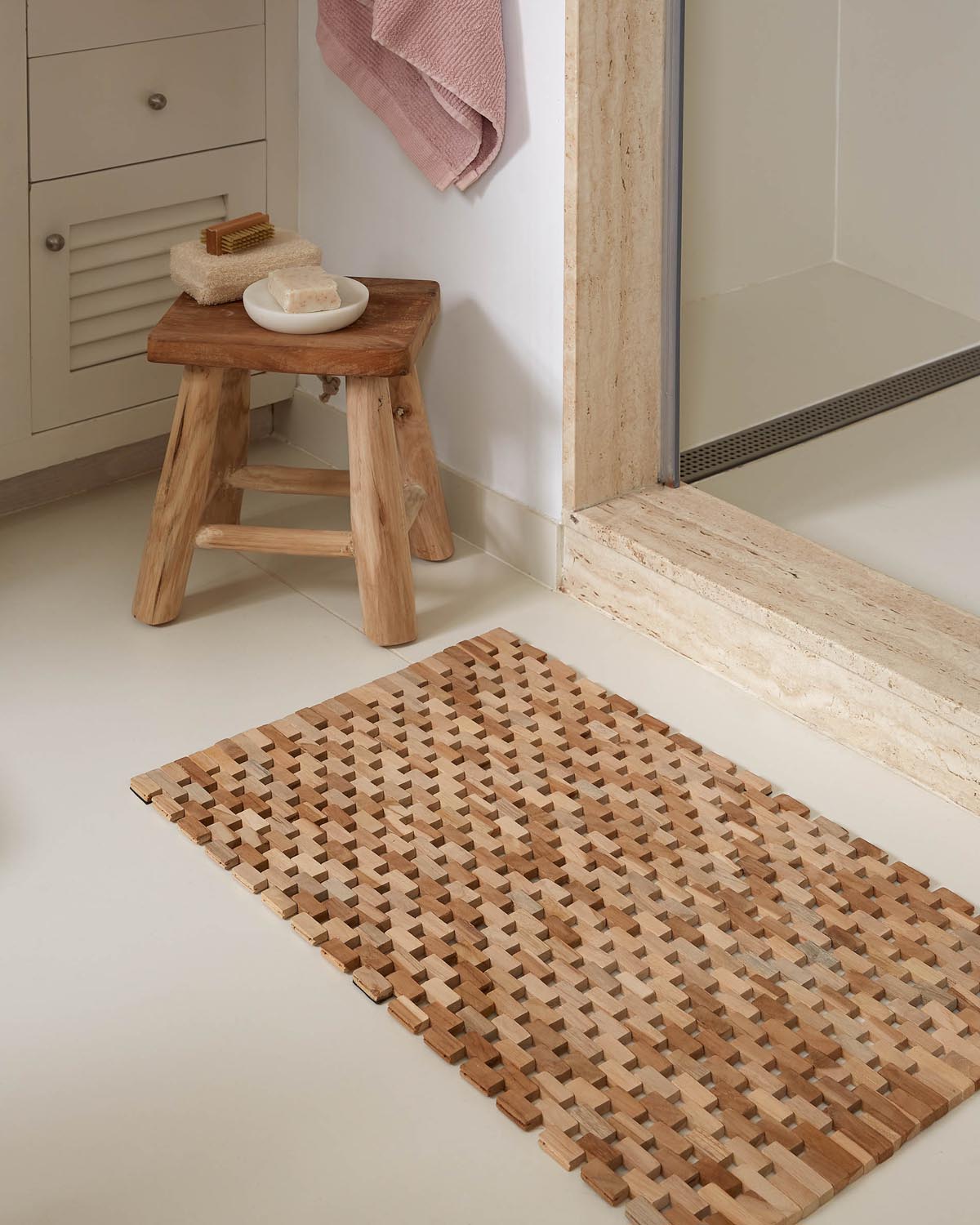 Yumbi Stool