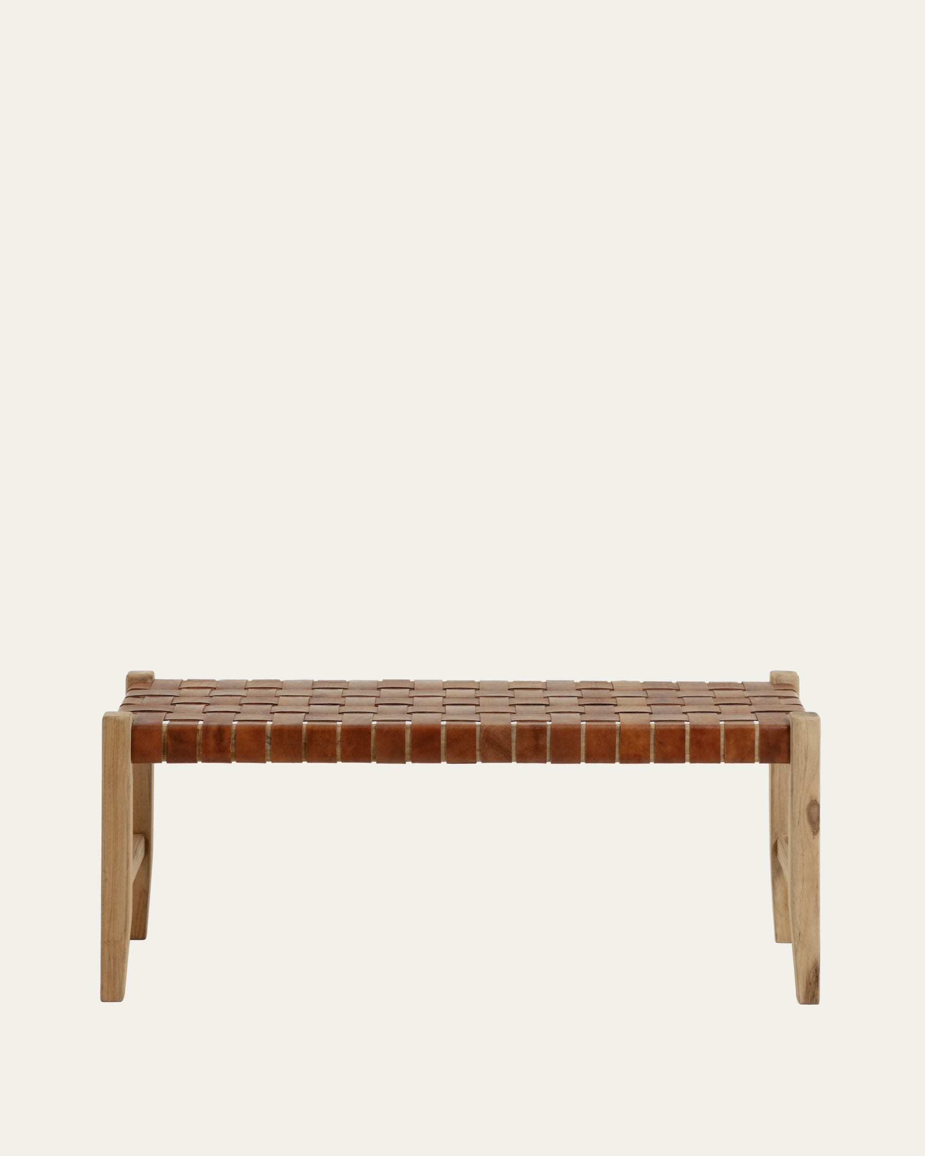 Die Calixta Bank aus massivem Teakholz (120 cm) von Kave Home vereint zeitloses Design mit natürlicher Eleganz und hochwertiger Verarbeitung.