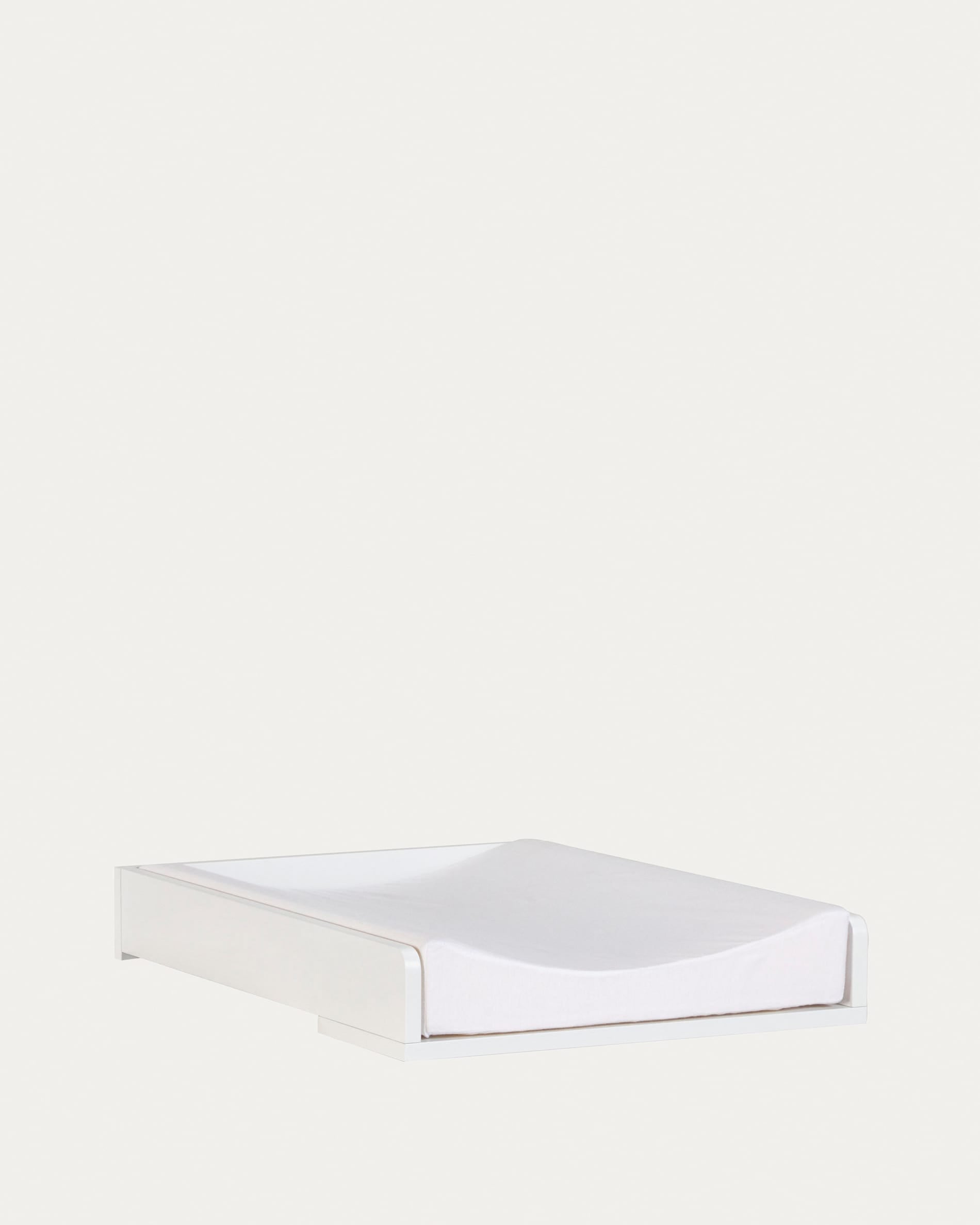 Praktischer Wickelaufsatz aus weißem MDF, 72x55 cm, von Kave Home. Perfekt für komfortables und sicheres Wickeln.