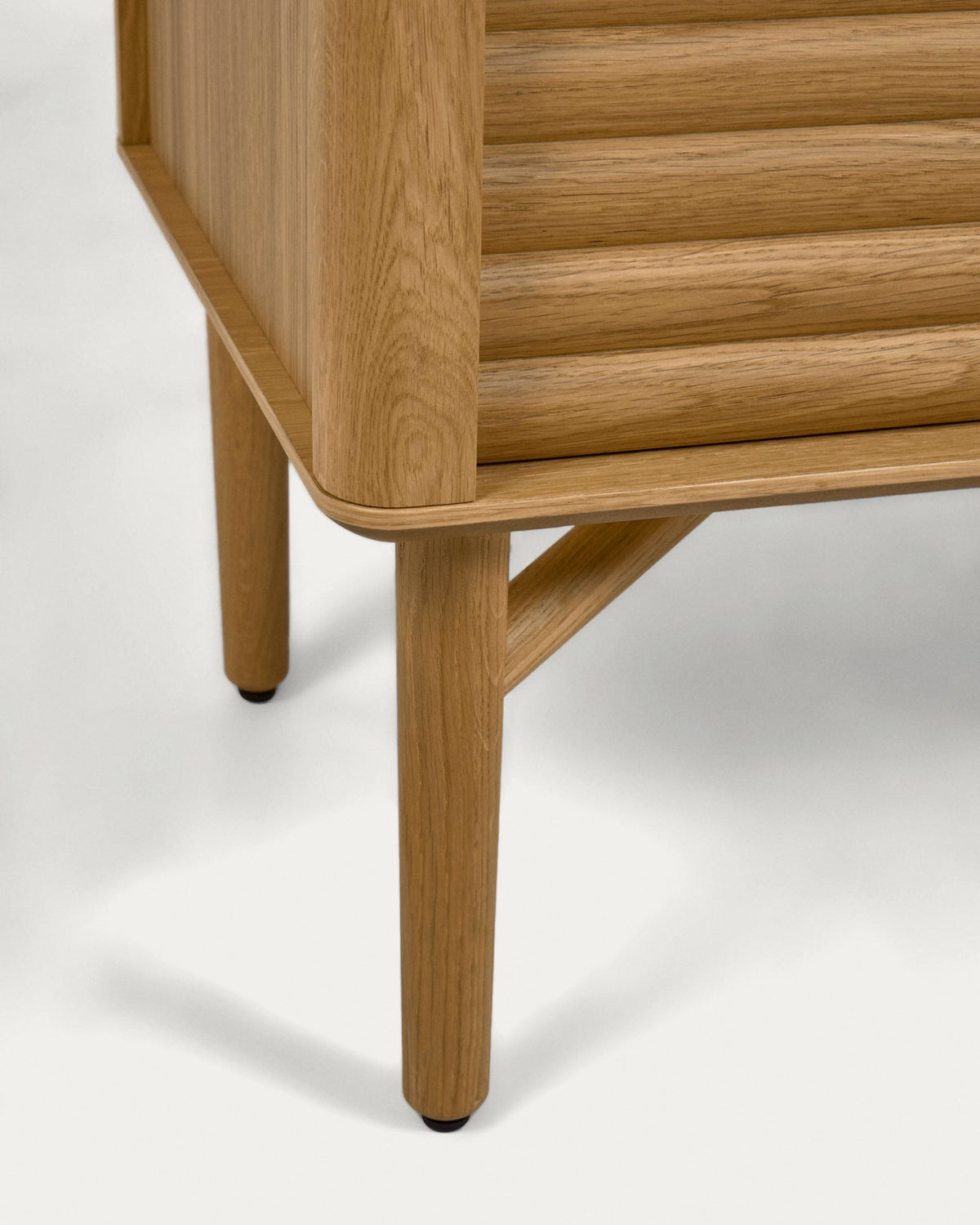 Lenon Sideboard 2 Türen 3 Schubladen Eichenholz und -furnier 155 x 86 cm FSC MIX Credit in Natur präsentiert im Onlineshop von KAQTU Design AG. Sideboard ist von Kave Home