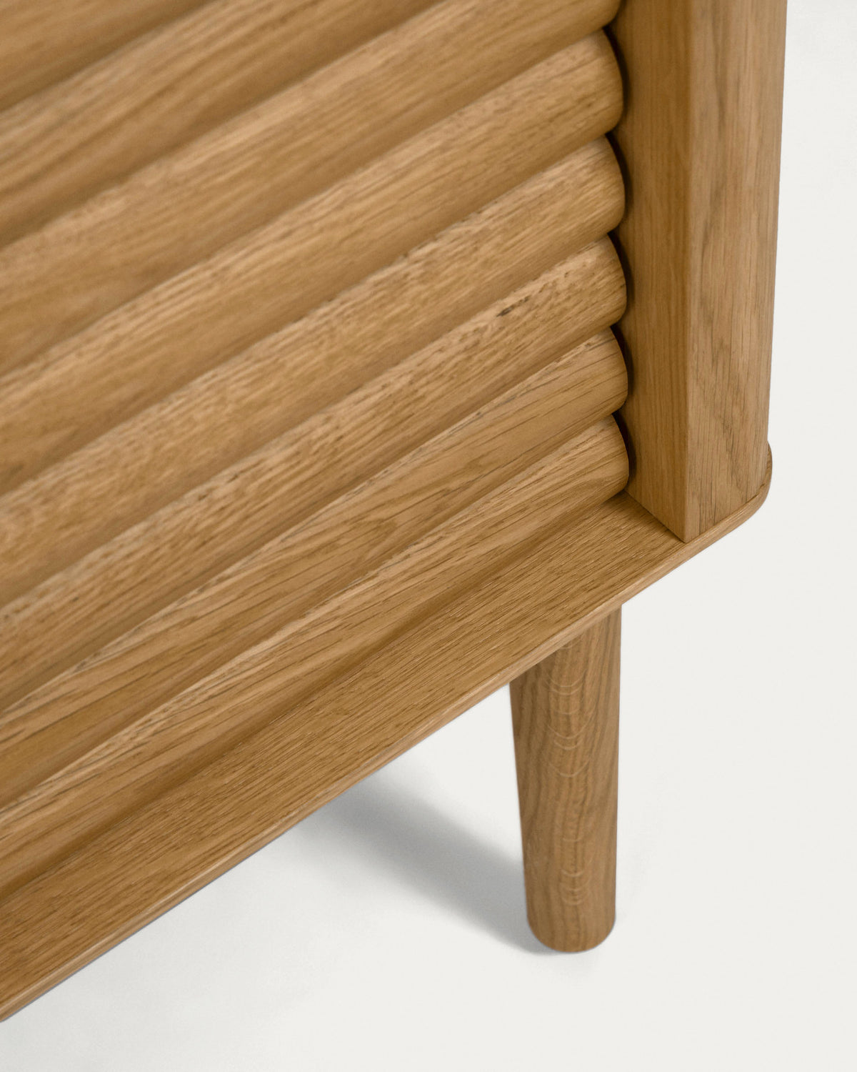 Lenon Sideboard 2 Türen 3 Schubladen Eichenholz und -furnier 155 x 86 cm FSC MIX Credit in Natur präsentiert im Onlineshop von KAQTU Design AG. Sideboard ist von Kave Home