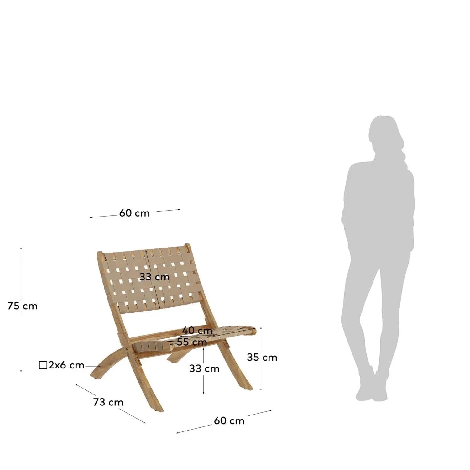 Eleganter Klappstuhl aus FSC-Akazienholz mit beigem Seil von Kave Home.