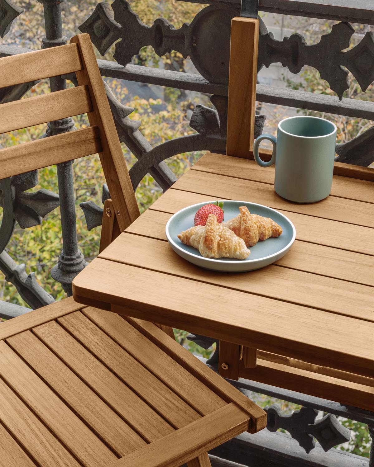 Amarilis Klapptisch für den Balkon aus massivem Akazienholz 40 x 42 cm FSC 100%