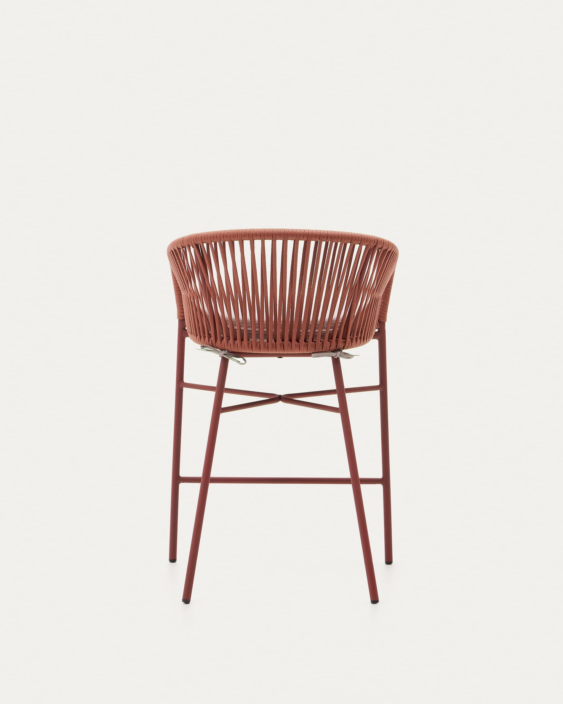 Stapelbarer Hocker Yanet, 65 cm, mit Terrakotta-Seil, vereint modernes Design und Funktionalität für stilvolle Räume.