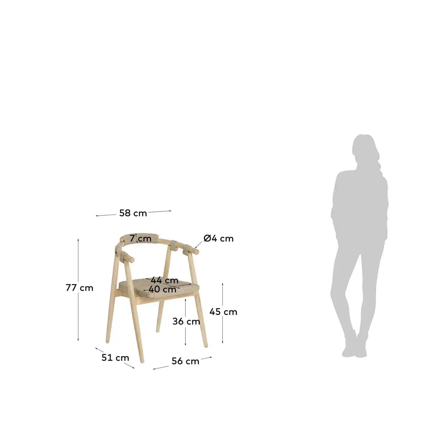 Eleganter Majela Stuhl: Eukalyptus, Eichen-Look, beige Sitzfläche.
