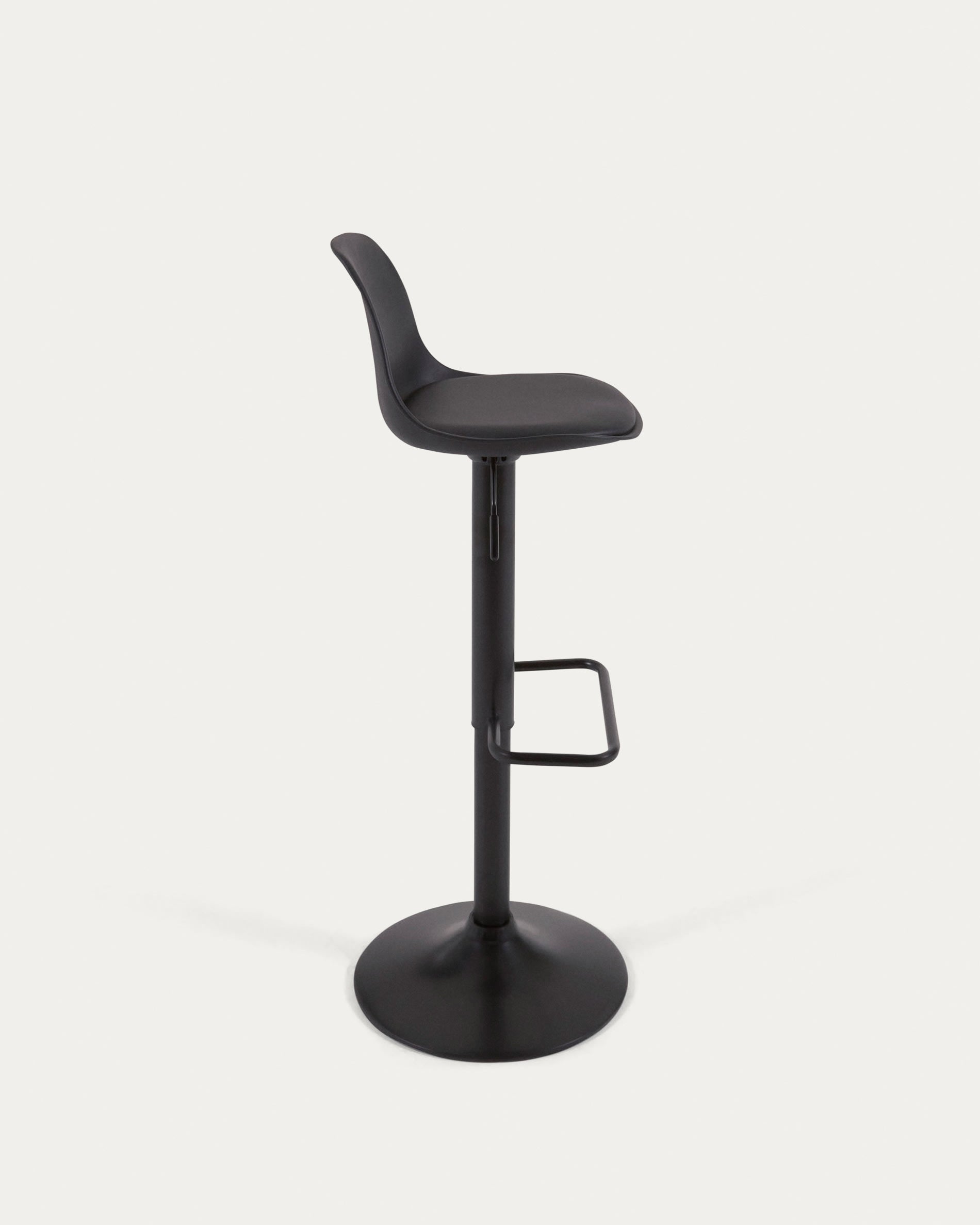 Moderner Hocker Orlando-T: Höhenverstellbar, schwarzes Kunstleder.