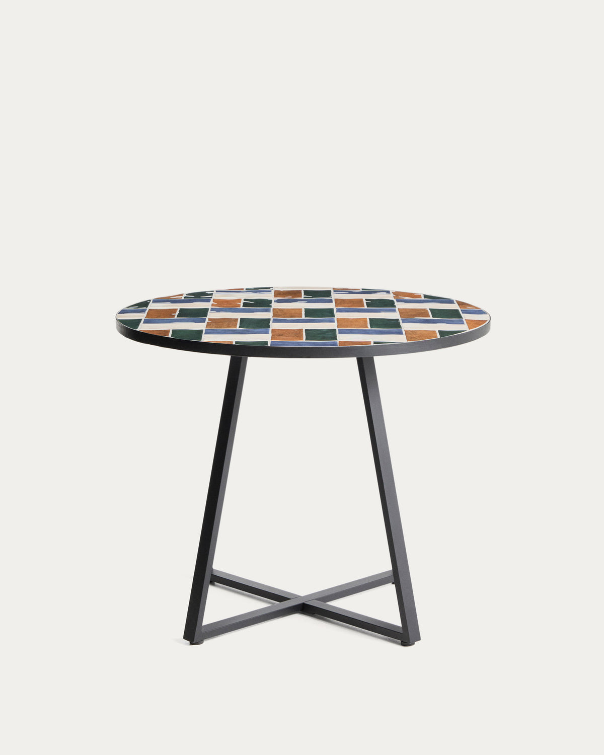 Runder Tisch Tella aus grafitfarbenem verzinktem Stahl mit mehrfarbigen Fliesen Ø90 cm in Mehrfarbig, Grün, Weiss, Schwarz präsentiert im Onlineshop von KAQTU Design AG. Gartentisch ist von Kave Home