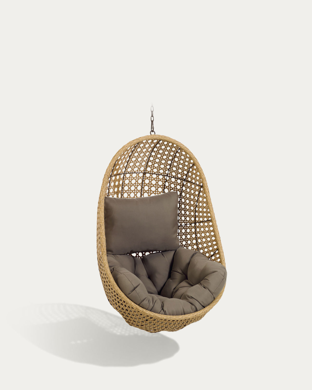 Cira Hängesessel mit natürlichem Finish in Natur, Braun präsentiert im Onlineshop von KAQTU Design AG. Hängestuhl ist von Kave Home