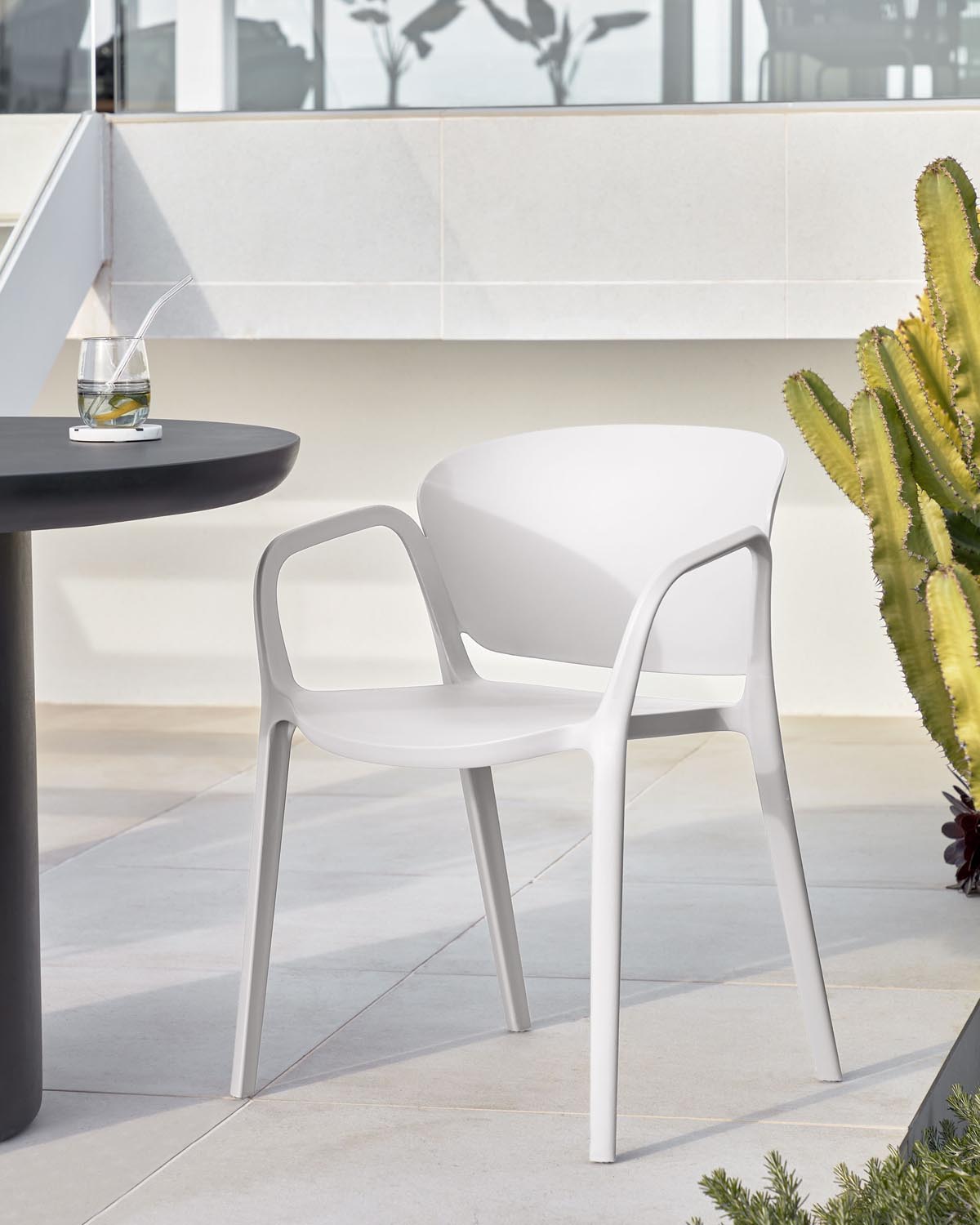Ania stackable chair 100% outdoor <tc>wEIS</tc>