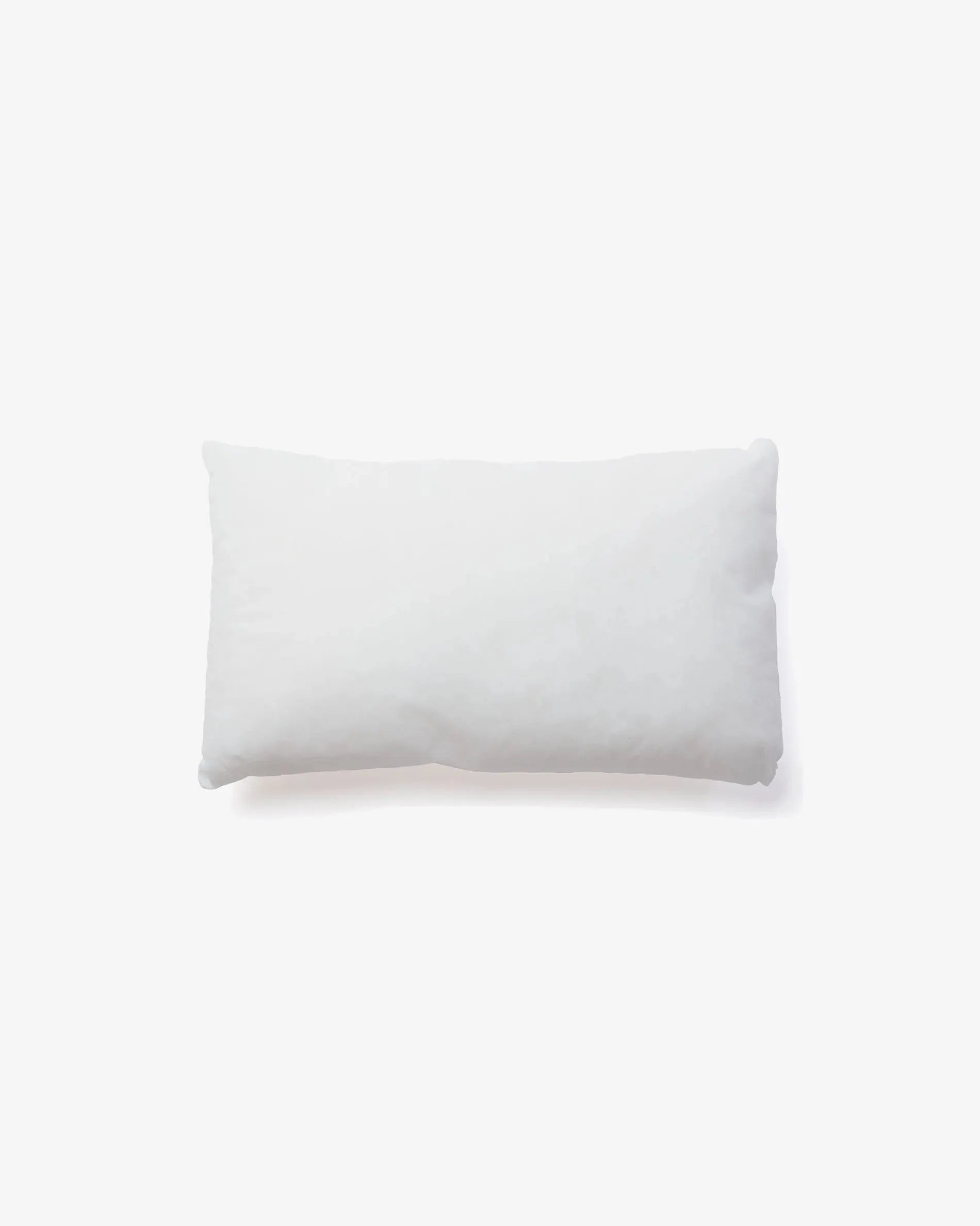 Weiche Kissenfüllung von Kave Home, ideal für 30x50 cm Bezüge. Perfekt für Komfort und Stil in Ihrem Zuhause.
