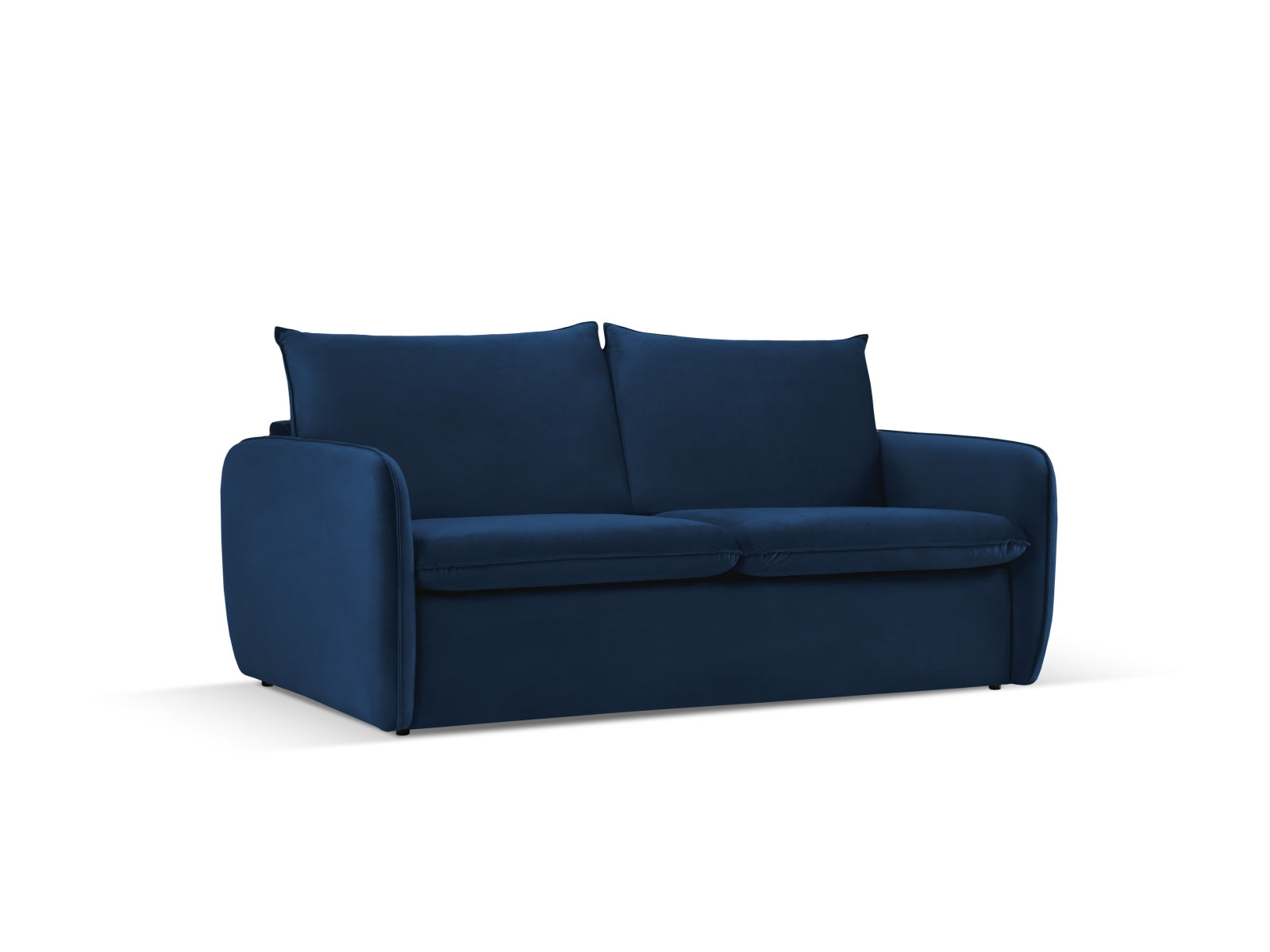Entdecken Sie das elegante Vienna Velour Sofa mit Schlaffunktion von Cosmopolitan Design – der perfekte 2-Sitzer für stilvolle Wohnräume.