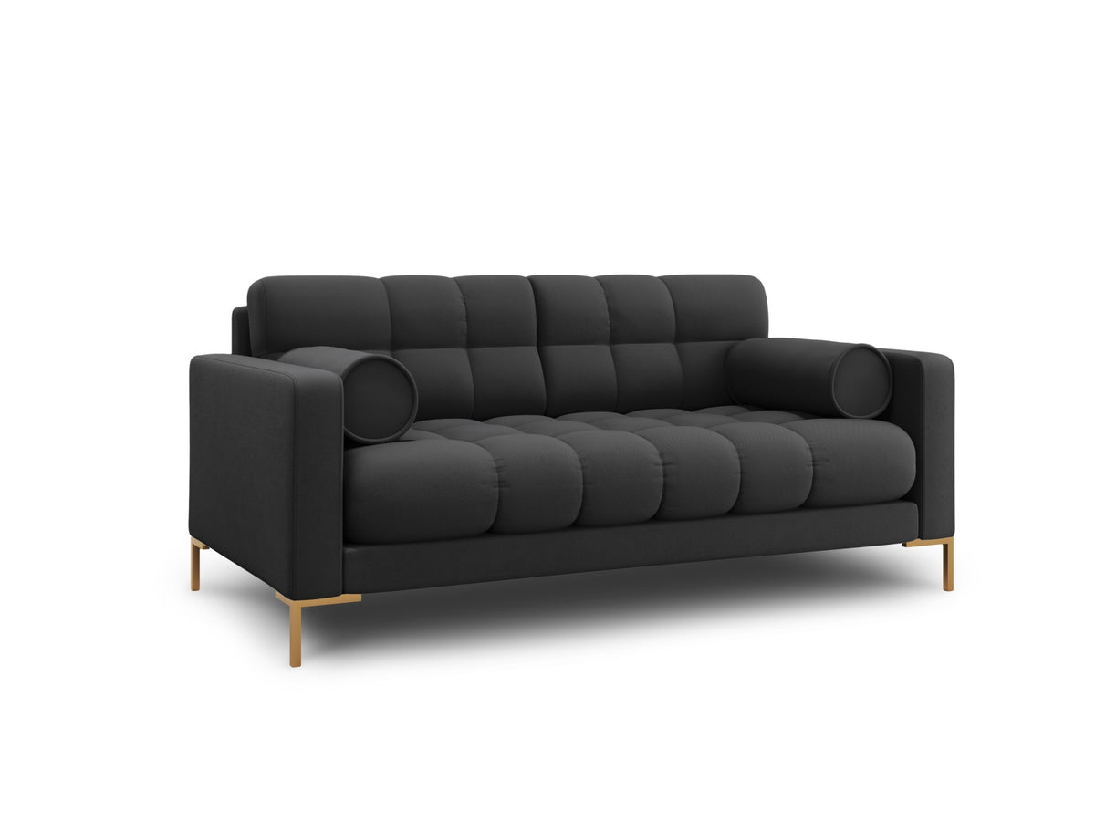Zweisitziges Sofa Bali mit Stoffbezug, Dekokissen und schlanken Metallbeinen