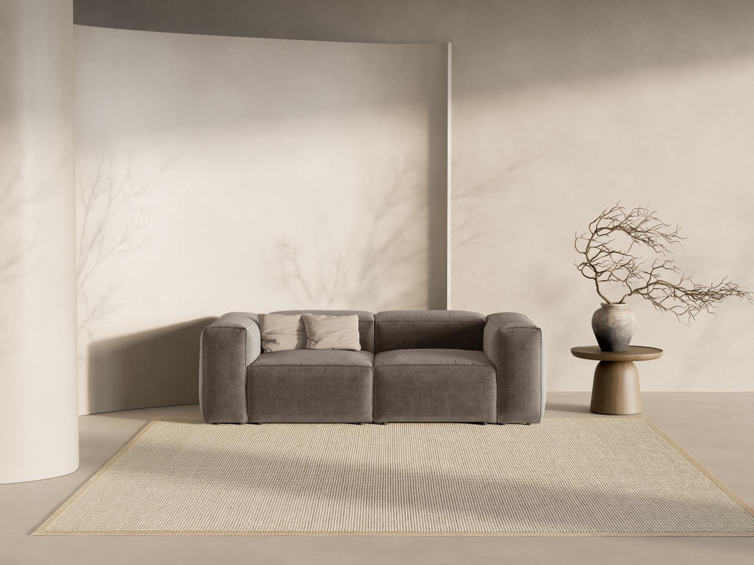 Erleben Sie das stilvolle Bergamo Modular Sofa 2 Sitzer von Cosmopolitan Design – ideal für moderne Wohnräume und entspannte Momente!