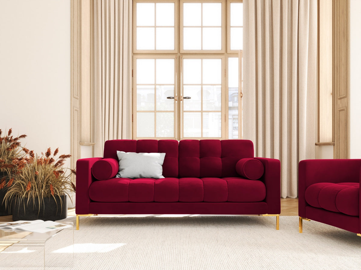 Zweisitziges Sofa Bali mit Stoffbezug, Dekokissen und schlanken Metallbeinen