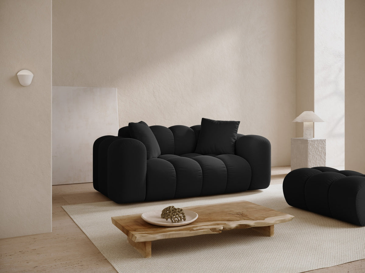 2-Sitzer Sofa Treno in Black-Bluvel präsentiert im Onlineshop von KAQTU Design AG. 2er Sofa ist von Cosmopolitan Design