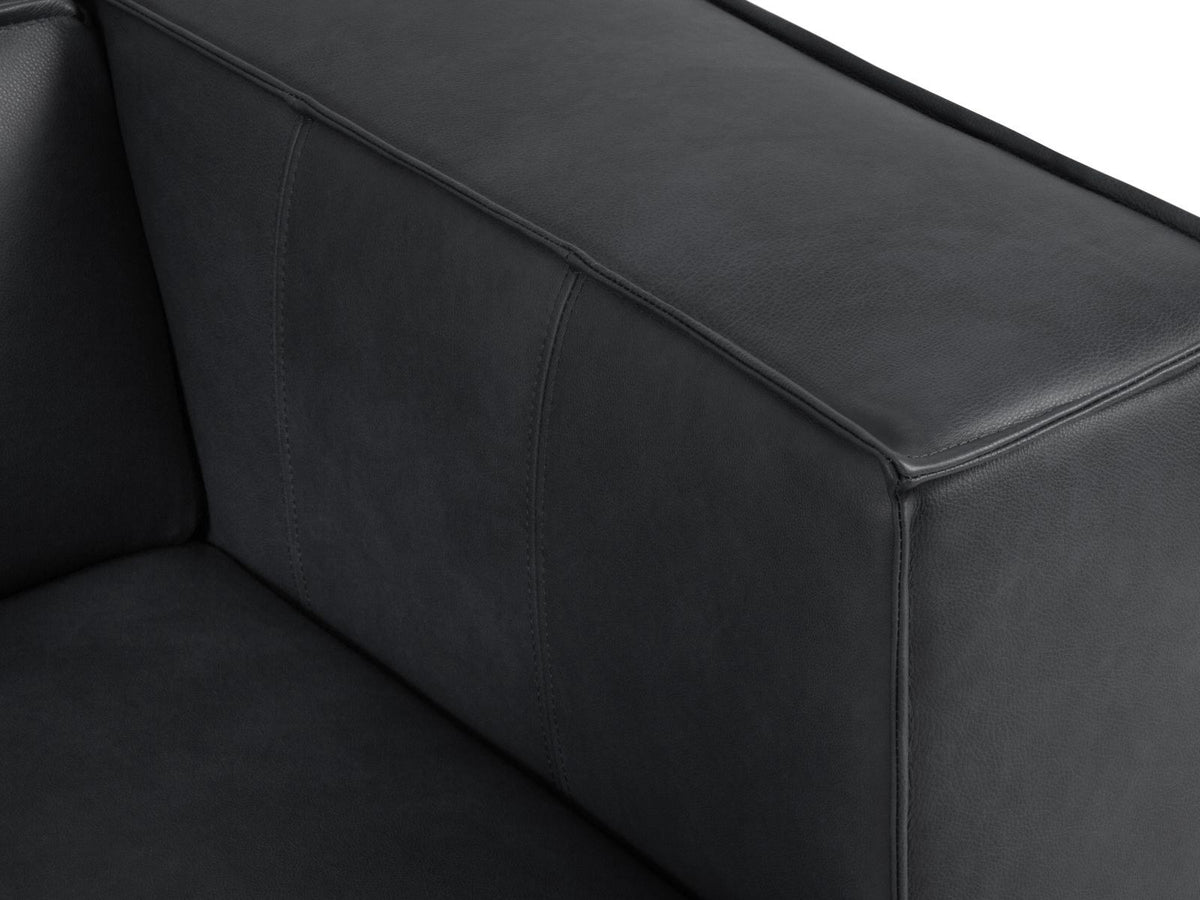 Zweisitzer-Sofa Turin von Cosmopolitan Design aus dunkelbeigem Rindsleder mit schwarzen Buchenholzbeinen, kompakte Sitzform mit 100 cm Tiefe.