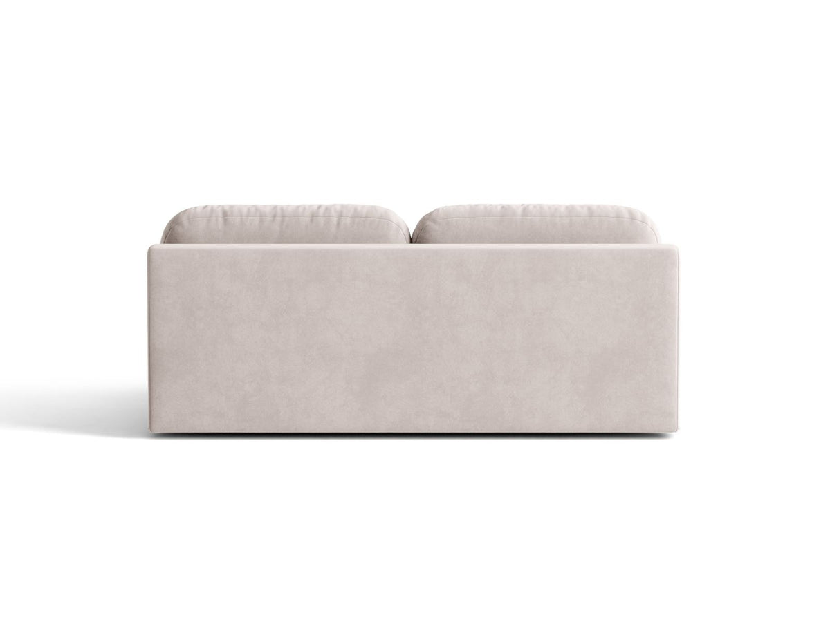Beige Samt-Bettsofa Sophia von Cosmopolitan Design mit Bettkasten, Massivholzrahmen und schwarzen Kunststoffbeinen, drei Sitzplätze.