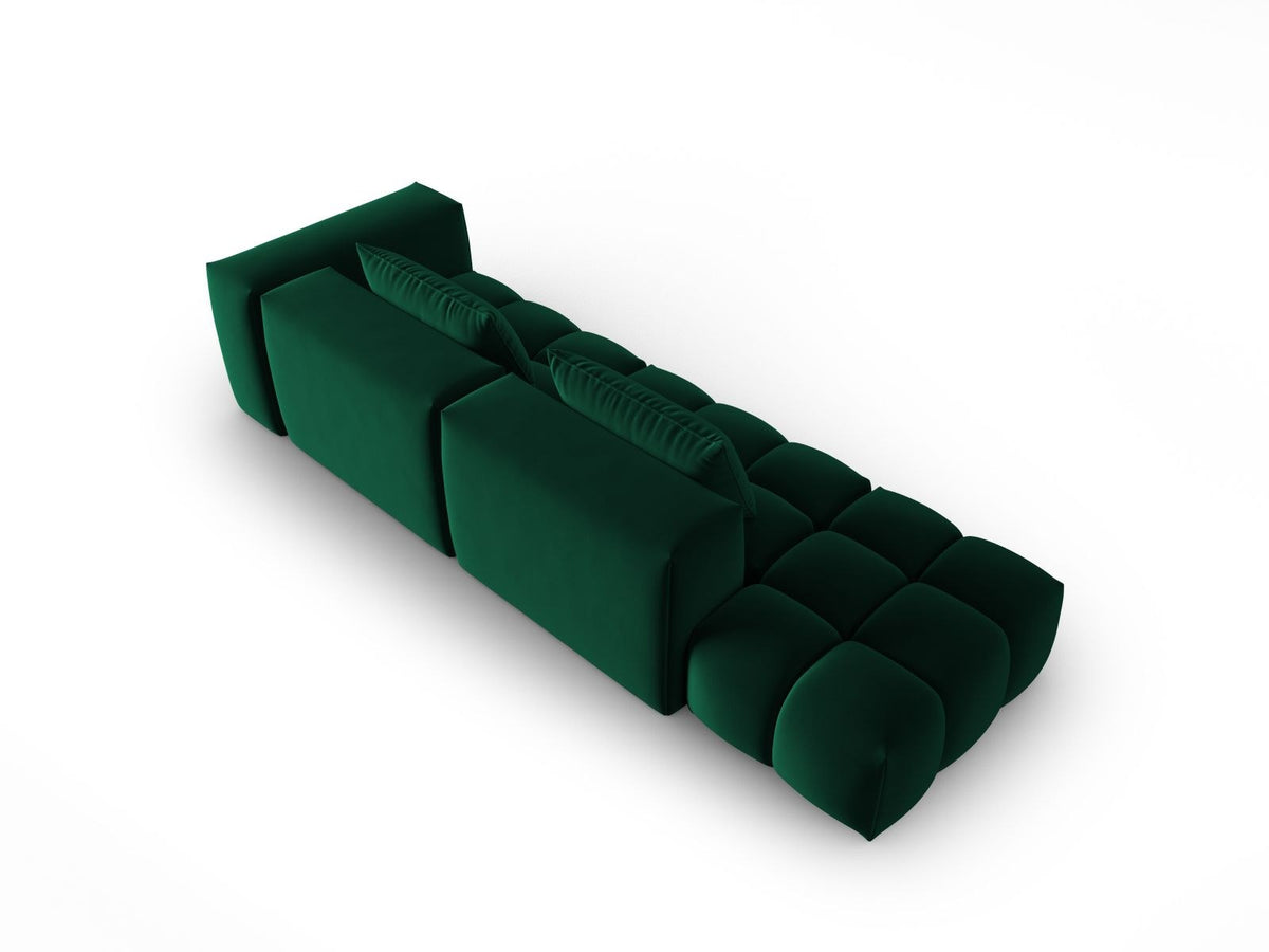 Modulares 4er Sofa Verona mit sandfarbenem Casino-Samtbezug, schwarzen Kunststoffbeinen und geradliniger Rückenlehne, Ansicht von links.