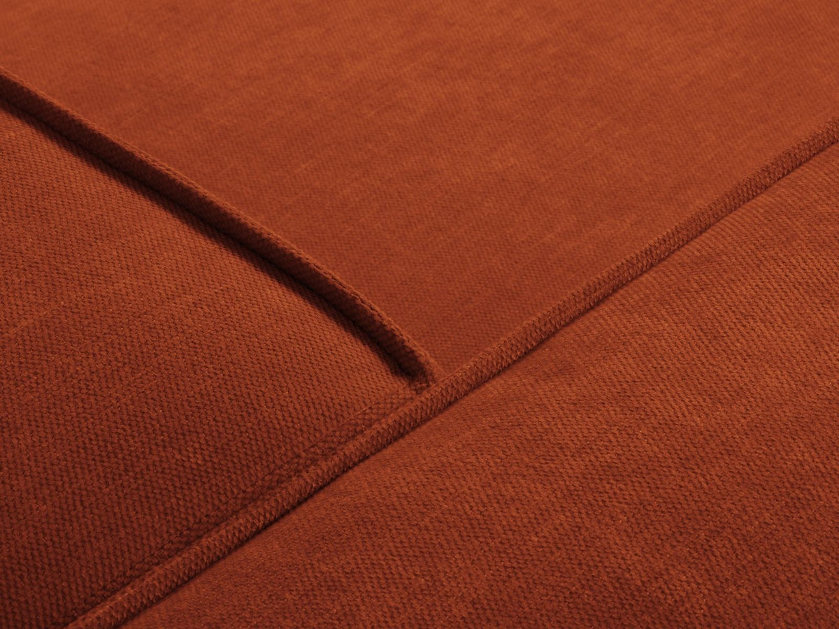 Beiges 3er Sofa Turin von Cosmopolitan Design mit Chenille-Stoffbezug Rosario, Massivholzrahmen und Beinen aus schwarzem Buchenholz.
