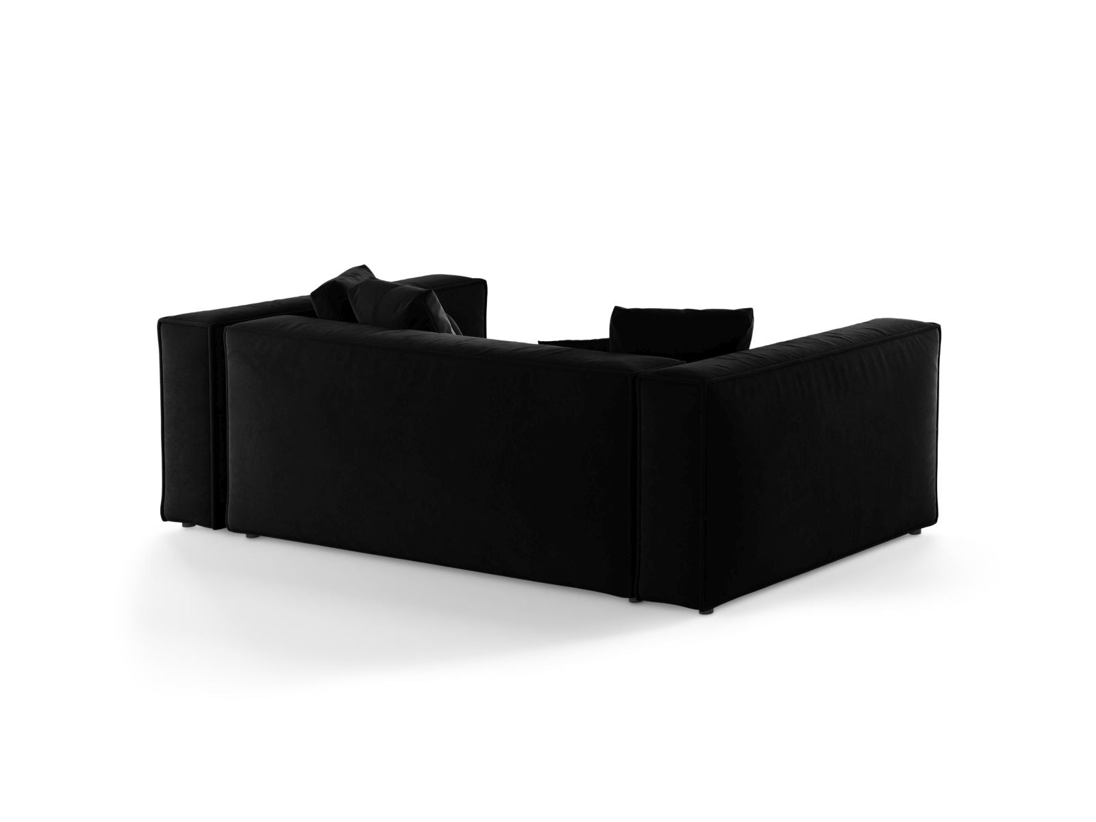 Elegantes 3-Sitzer Sofa Aveiro in zeitlosem Schwarz, ideal für moderne Wohnräume und entspannte Stunden, erhältlich bei Cosmopolitan Design.