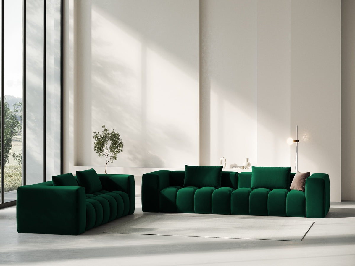Modulares 3er Sofa Verona in Sand-Casino Samtstoff mit Massivholzrahmen und schwarzen Kunststoffbeinen, Cosmopolitan Design.