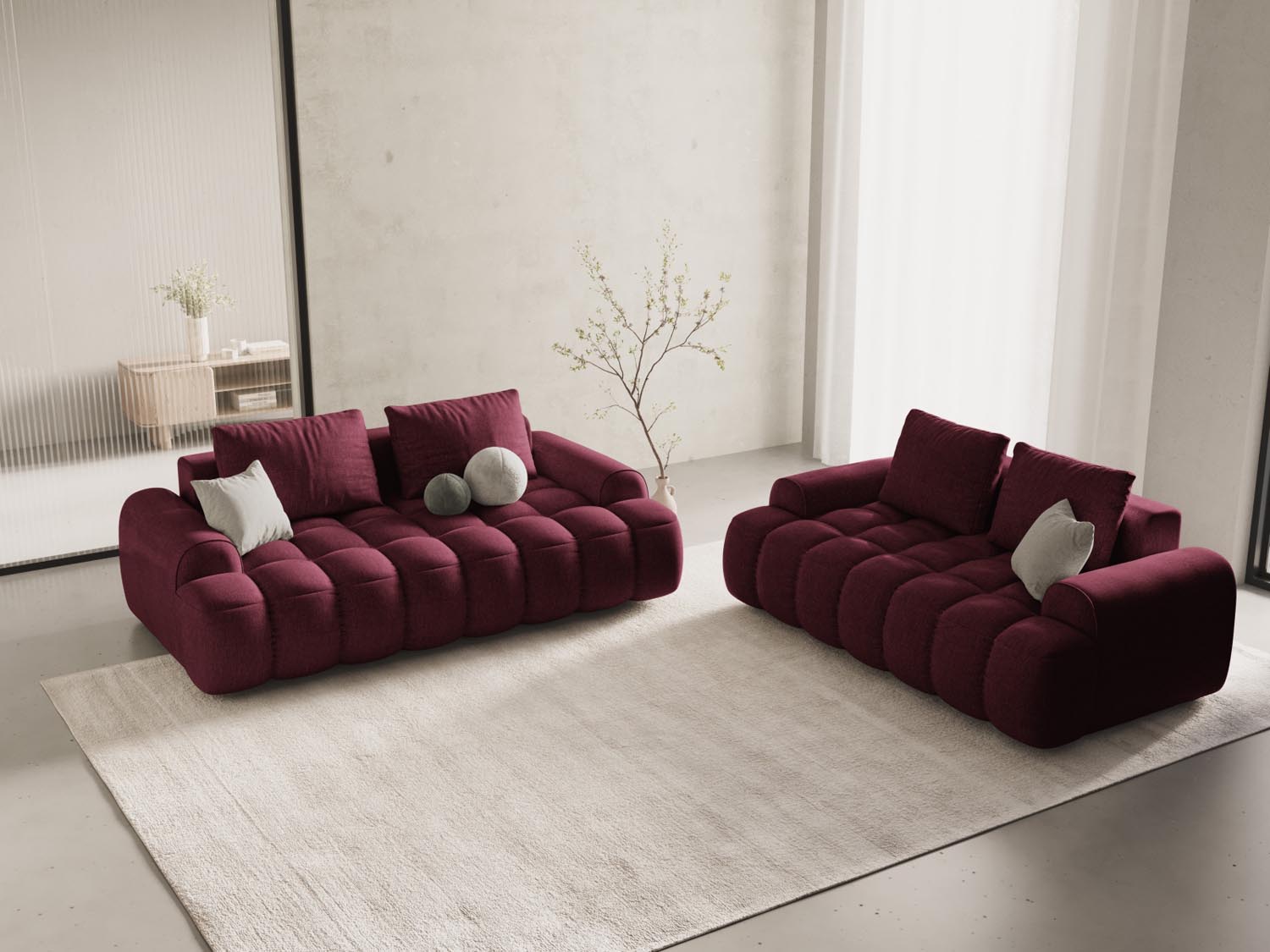 Elegantes Linz 3-Sitzer Sofa in Burgundy-Sorella, ideal für stilvolle Wohnräume, erhältlich bei KAQTU Design AG.