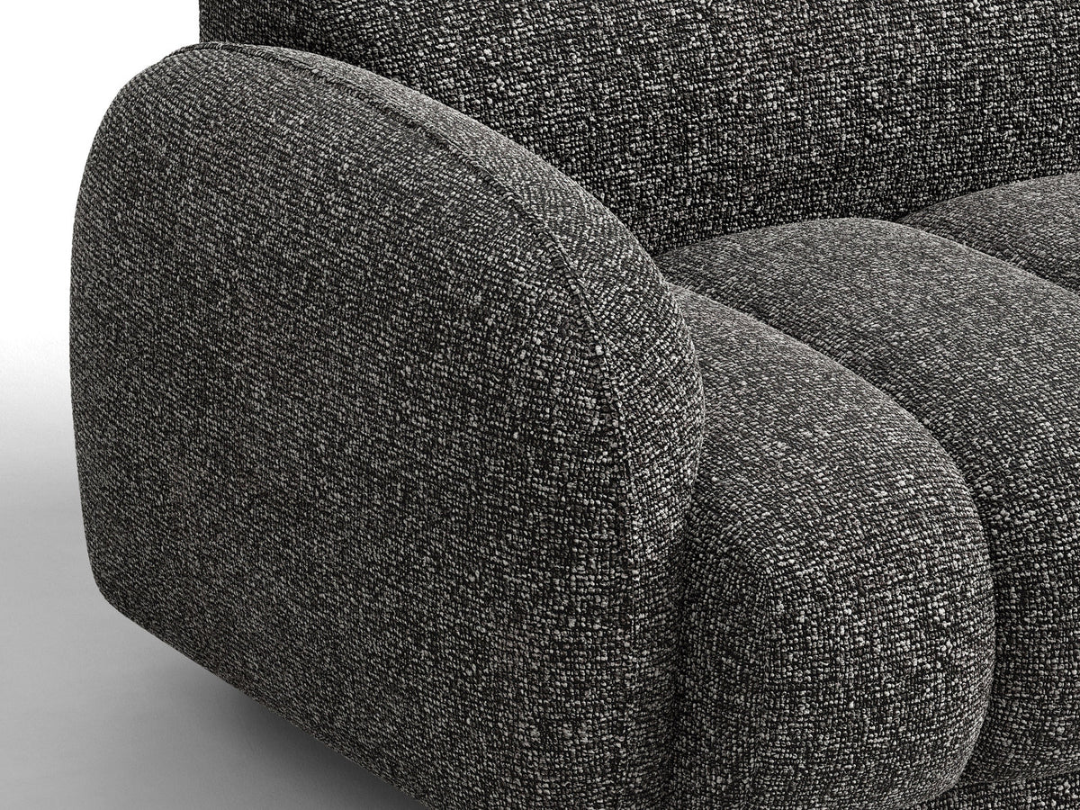 Beige-meliertes 3-Sitzer Sofa Bilbao aus Bouclé-Stoff mit Massivholzrahmen und schwarzen Kunststoffbeinen, Cosmopolitan Design.