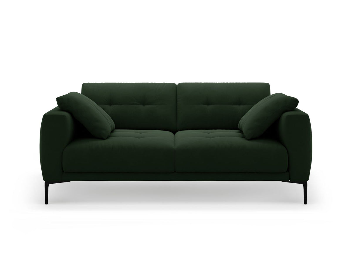 3er Sofa Lazio von Cosmopolitan Design mit Veloursstoff-Bezug in Beige-Salvador, Massivholzrahmen und schwarzen Metallbeinen aus Stahl.