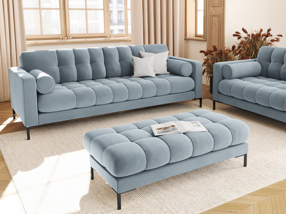 3-Sitzer Sofa Bali in Light Blue-Bluvel präsentiert im Onlineshop von KAQTU Design AG. 3er Sofa ist von Cosmopolitan Design