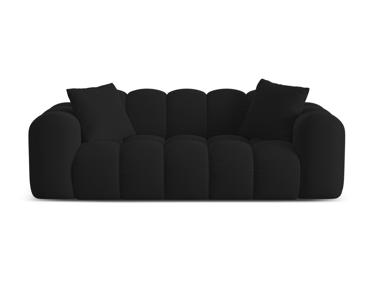 3er Sofa Treno mit Stoffbezug, schwarzen Kunststoffbeinen und flacher Rückenlehne