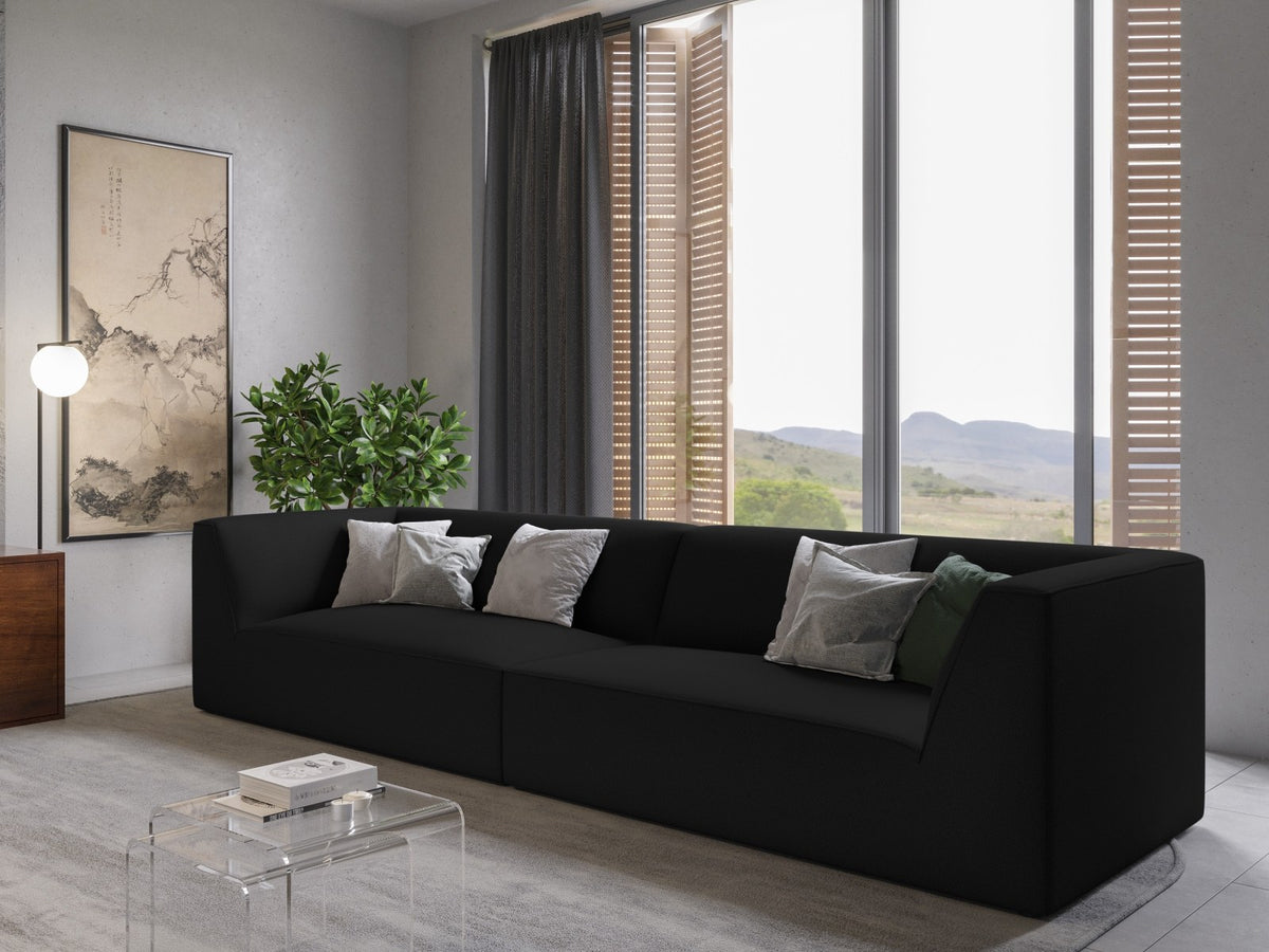 Beiges 4-Sitzer Sofa Siena mit strukturiertem Cordstoffbezug, Massivholzrahmen und schwarzen Kunststoffbeinen, moderne gerade Form.