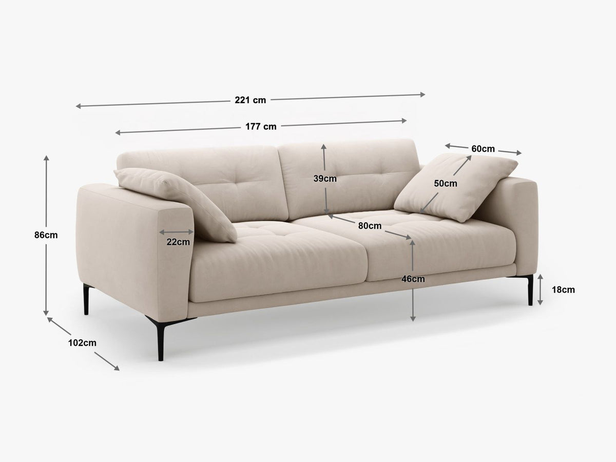 Lazio Sofa 4-Sitzer in Beige-Sorella mit Tweed-Stoffbezug, Massivholzrahmen und schwarzen Metallbeinen, Frontalansicht auf hellem Hintergrund.