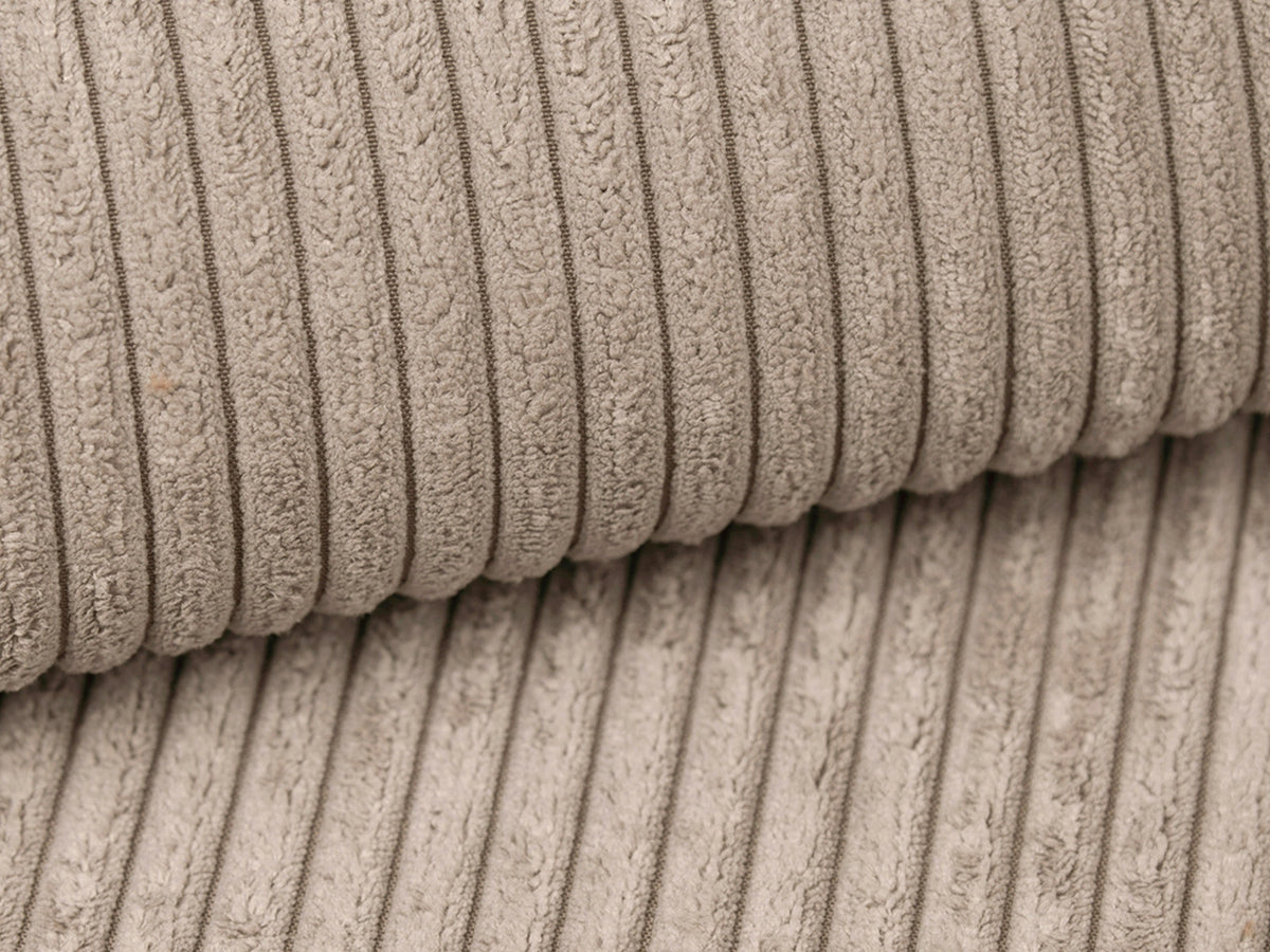 4er Sofa Campi von Cosmopolitan Design mit Stoffbezug und niedrigen schwarzen Beinen
