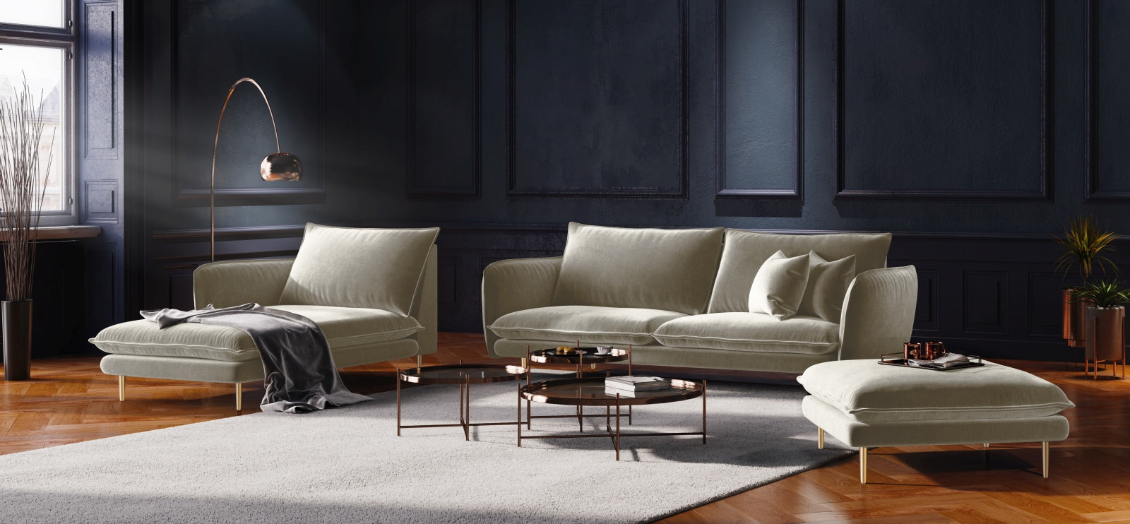 Elegantes 4-Sitzer Sofa in Velours, ideal für stilvolle Wohnzimmer. Komfortabel, pflegeleicht und langlebig – ein Must-Have für Ihr Zuhause!