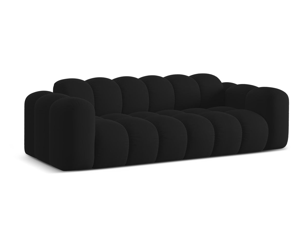4er Sofa Treno mit gepolstertem Stoffbezug, niedriger Rückenlehne und schwarzen Beinen