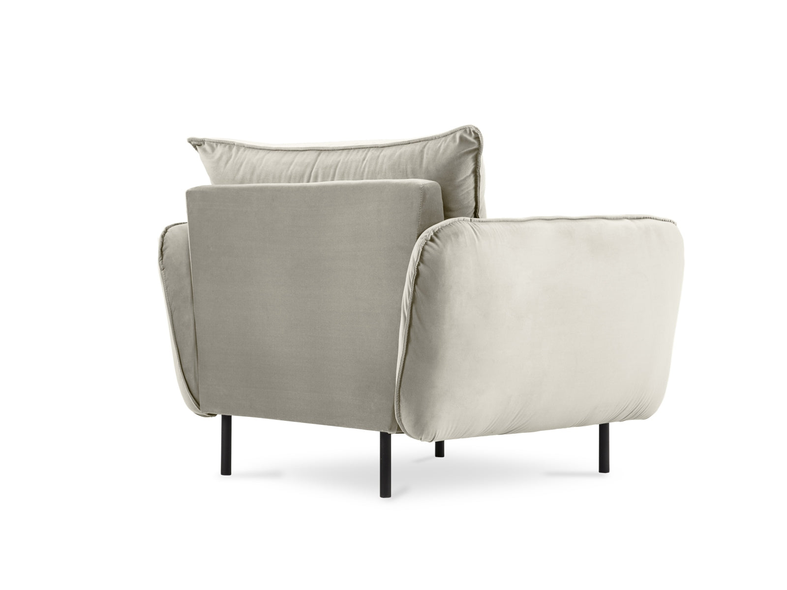 Genießen Sie den eleganten Vienna Velour Sessel 94cm von Cosmopolitan Design – ein komfortables Möbelstück, das jedem Raum einen Hauch von Luxus verleiht.