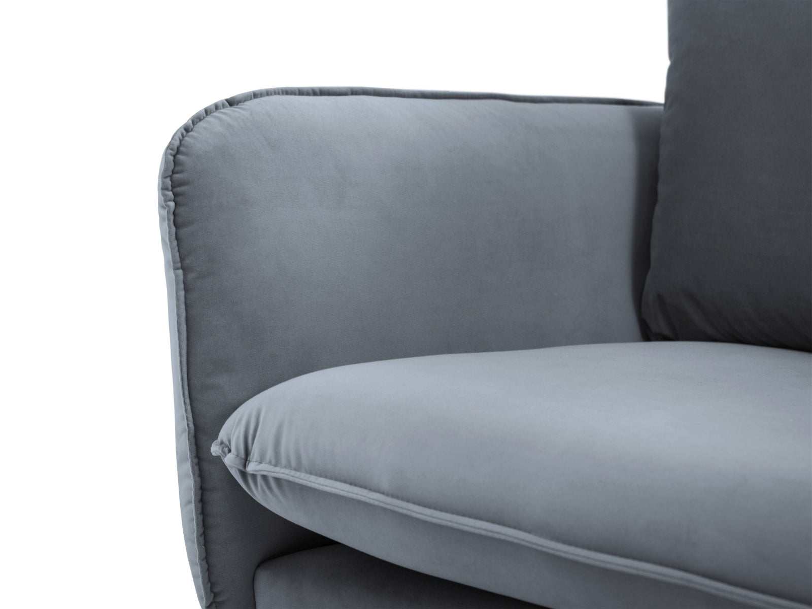 Erleben Sie den Vienna Velour Sessel 94cm von Cosmopolitan Design – stilvoll, bequem und ideal für jedes moderne Zuhause.