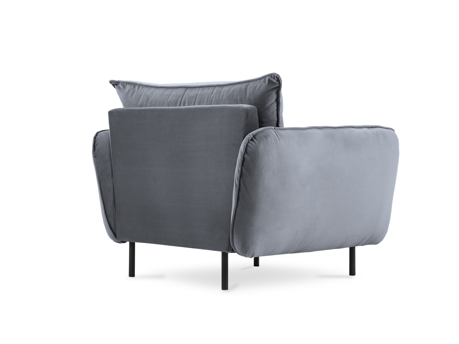 Genießen Sie den eleganten Vienna Velour Sessel 94cm von Cosmopolitan Design – ein komfortables Möbelstück, das jedem Raum einen Hauch von Luxus verleiht.