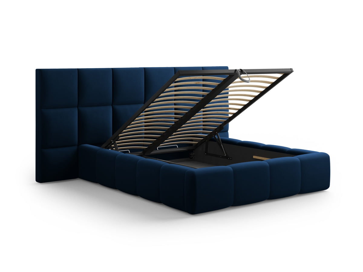 Livigno Bett mit Stauraum With Double Kopfteil 160cm in Royal Blue-Bluvel präsentiert im Onlineshop von KAQTU Design AG. Bett ist von Cosmopolitan Design